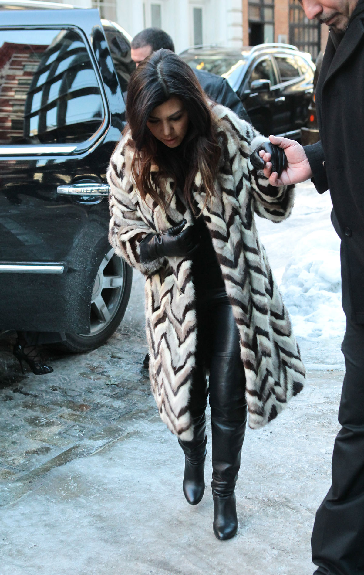 Kourtney and Khloe Kardashian shopping