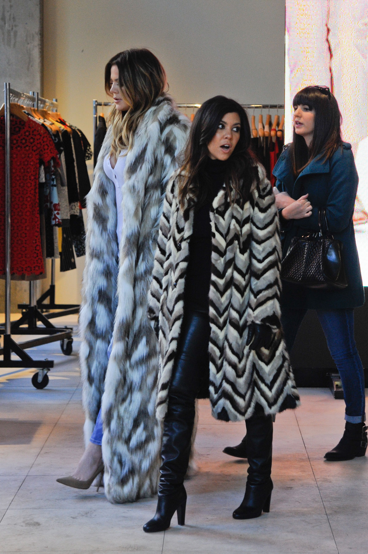 Kourtney and Khloe Kardashian shopping