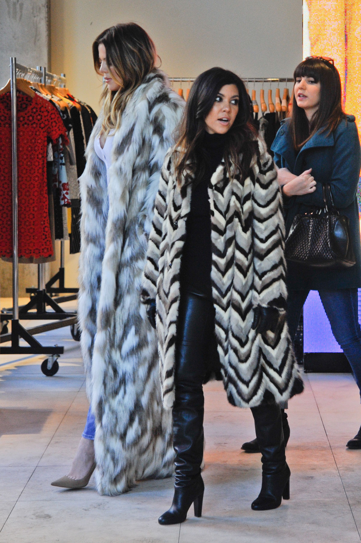 Kourtney and Khloe Kardashian shopping