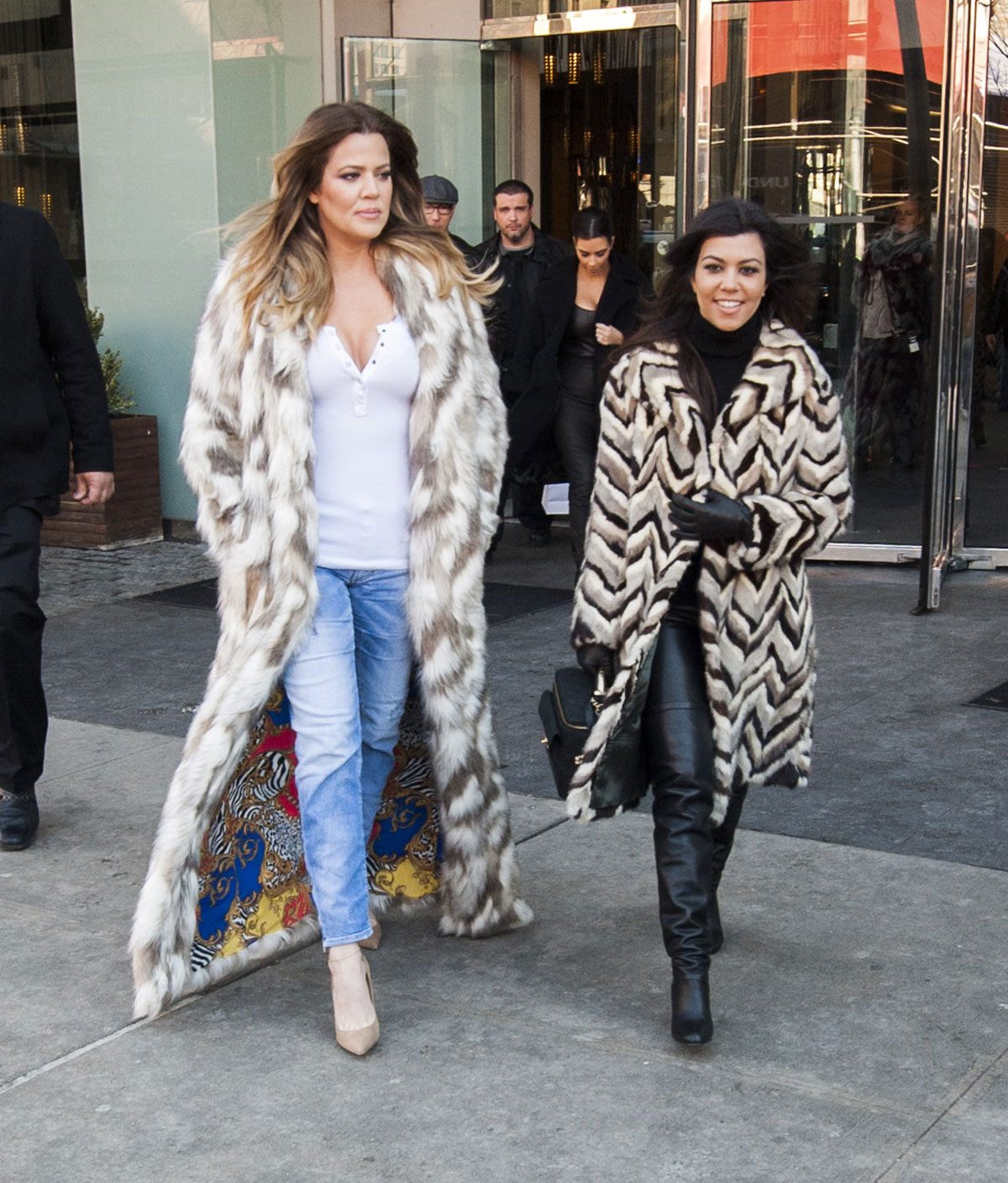 Kourtney and Khloe Kardashian shopping