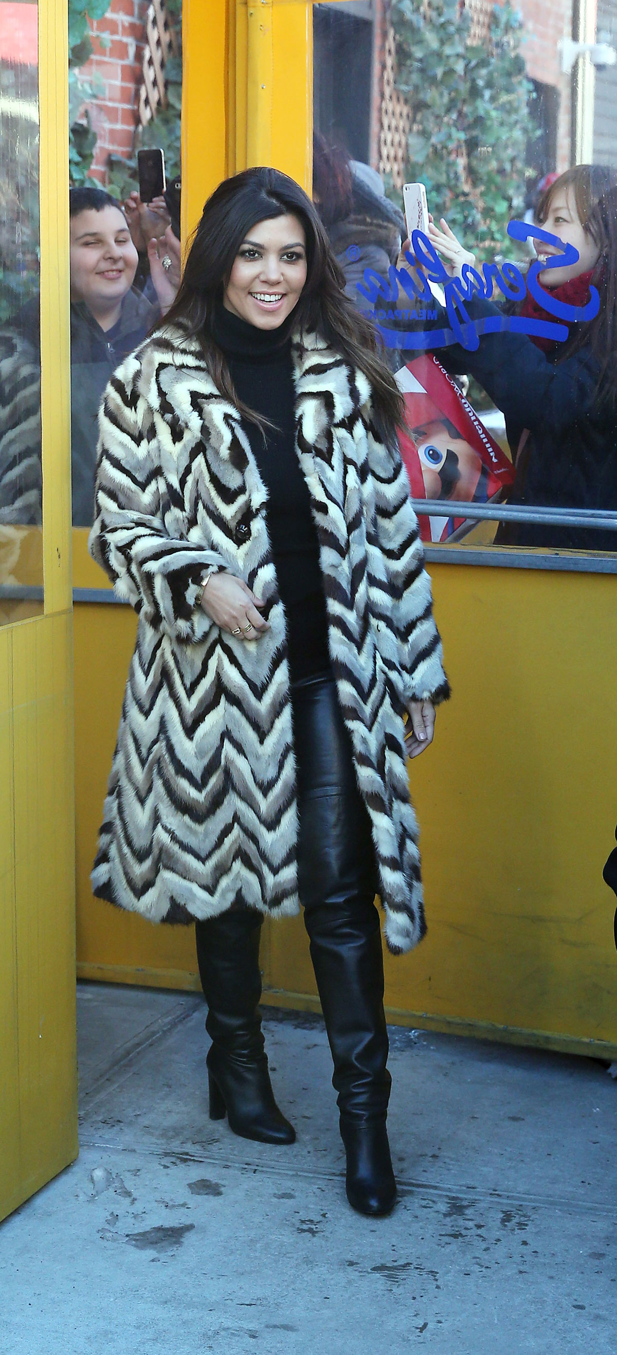 Kourtney and Khloe Kardashian shopping