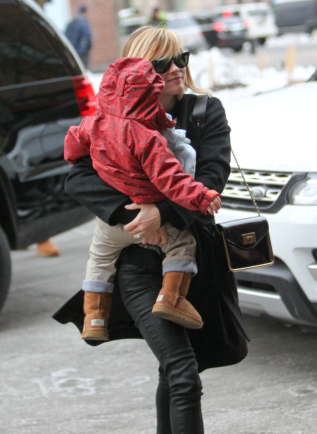 Reese Witherspoon outside Her Hotel