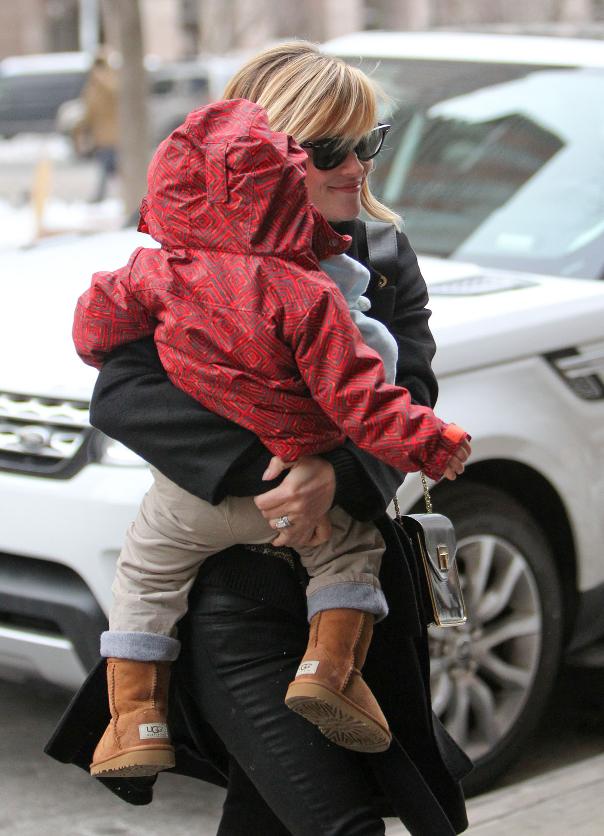 Reese Witherspoon outside Her Hotel