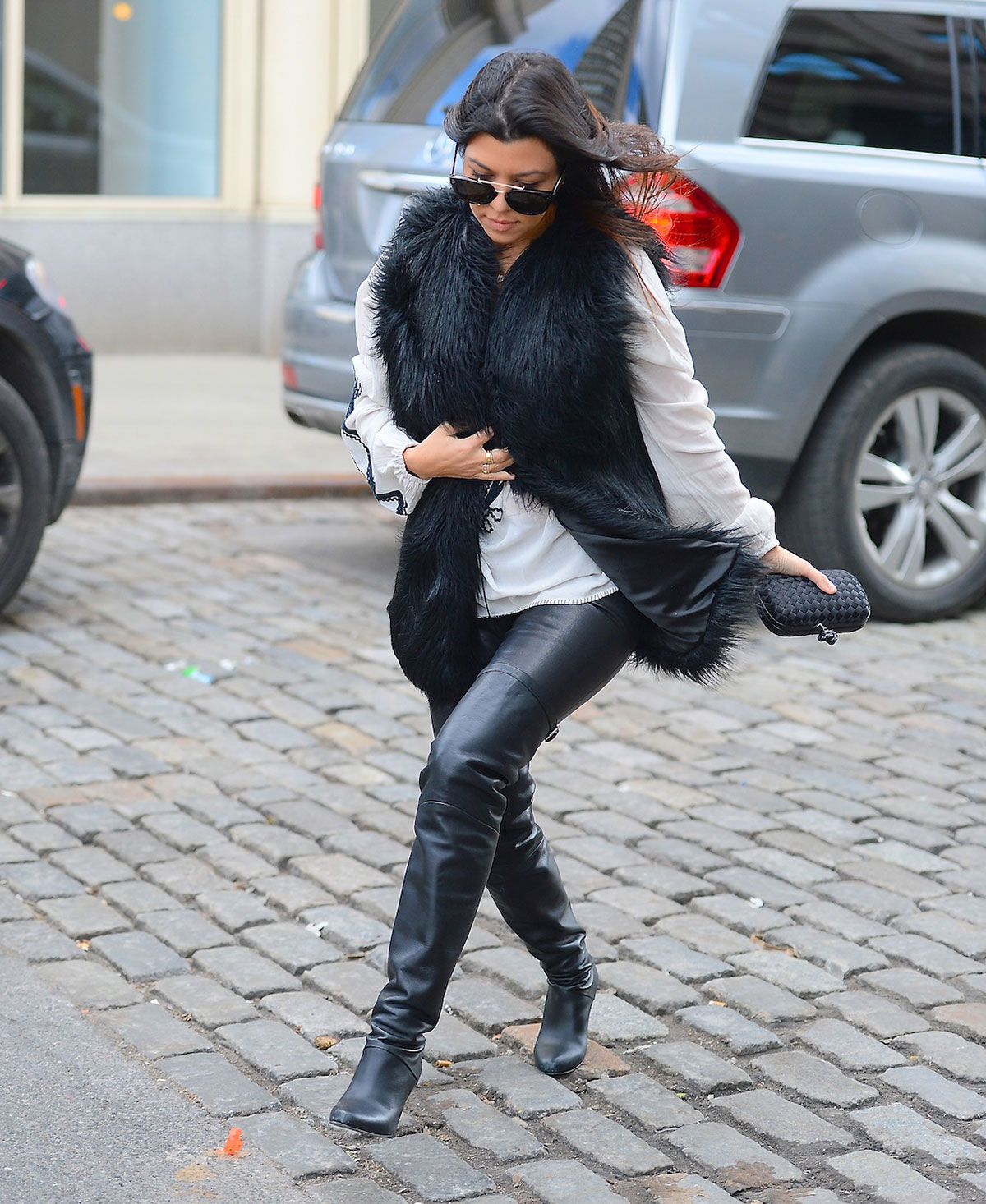 Kourtney Kardashian shopping for baby clothes