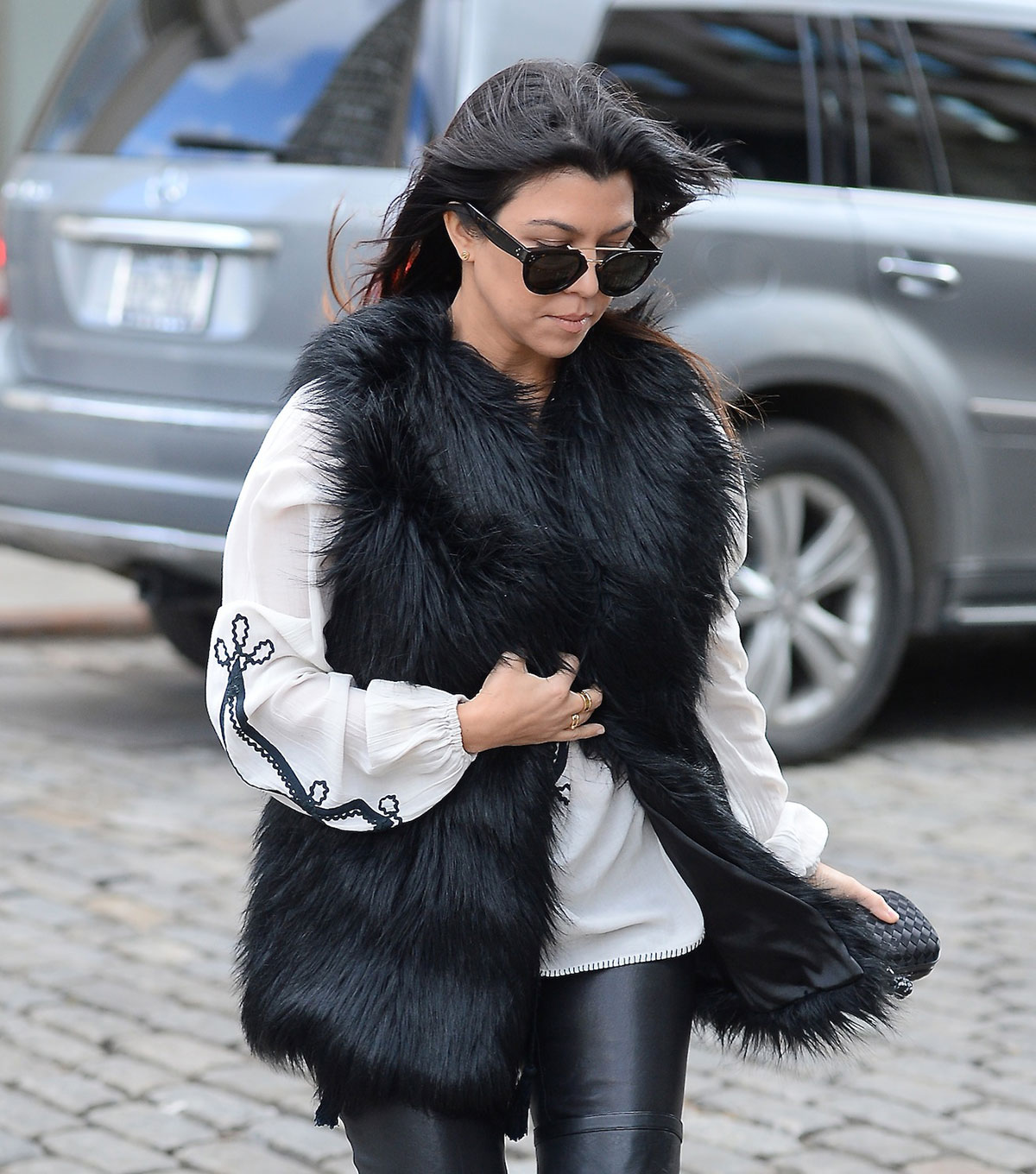 Kourtney Kardashian shopping for baby clothes