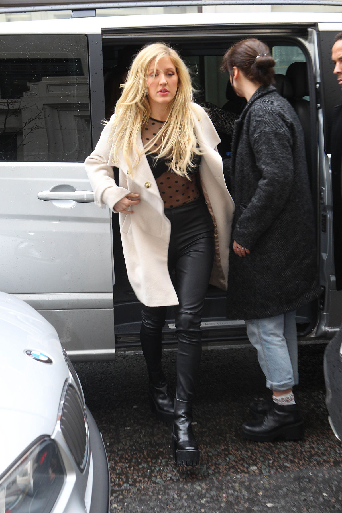 Ellie Goulding leaves her house and head to the BBC Radio