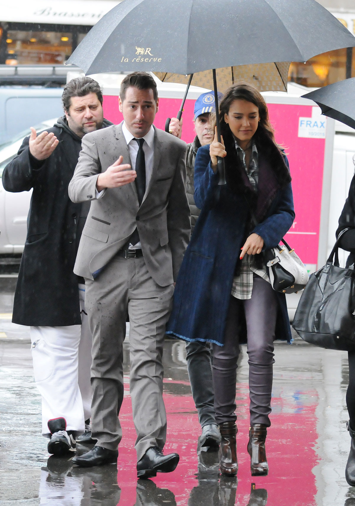 Jessica Alba strolling in Paris