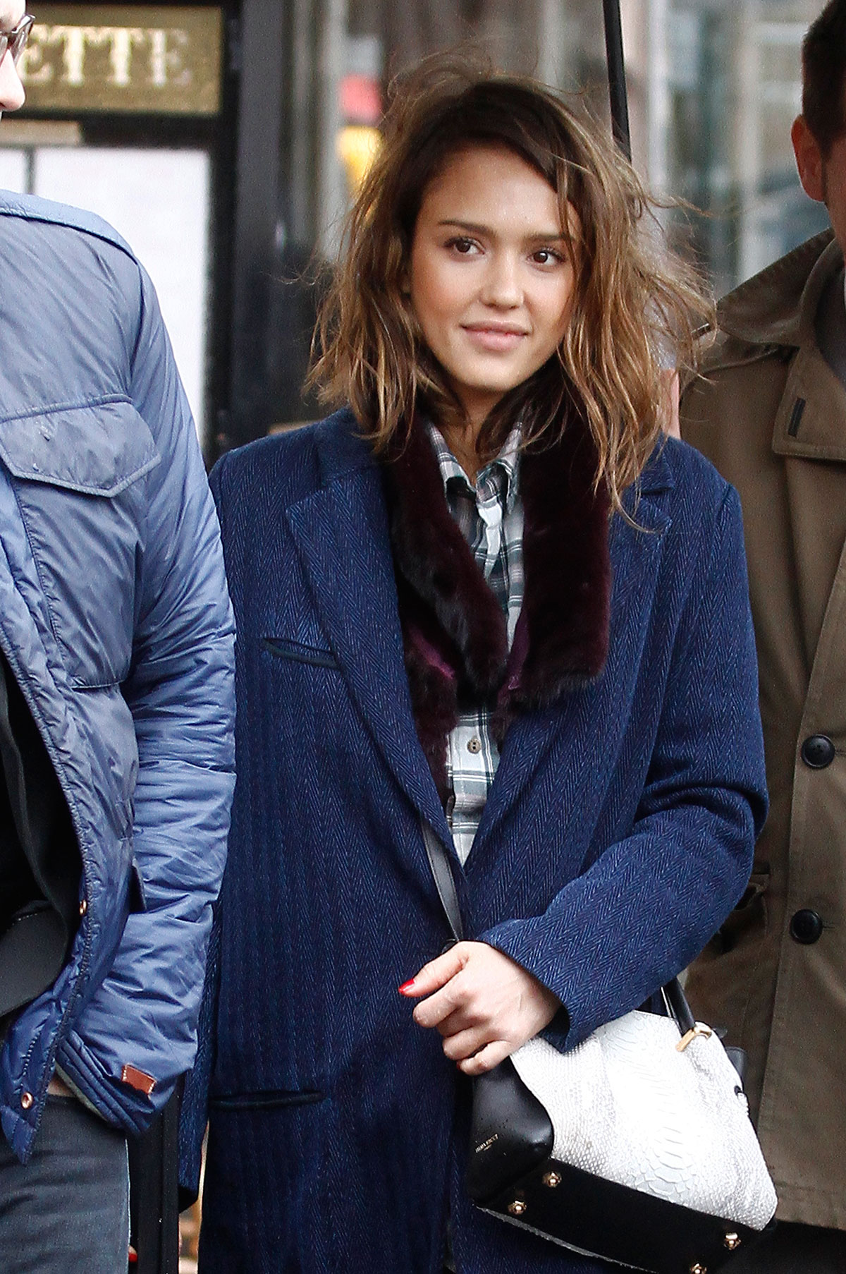 Jessica Alba strolling in Paris