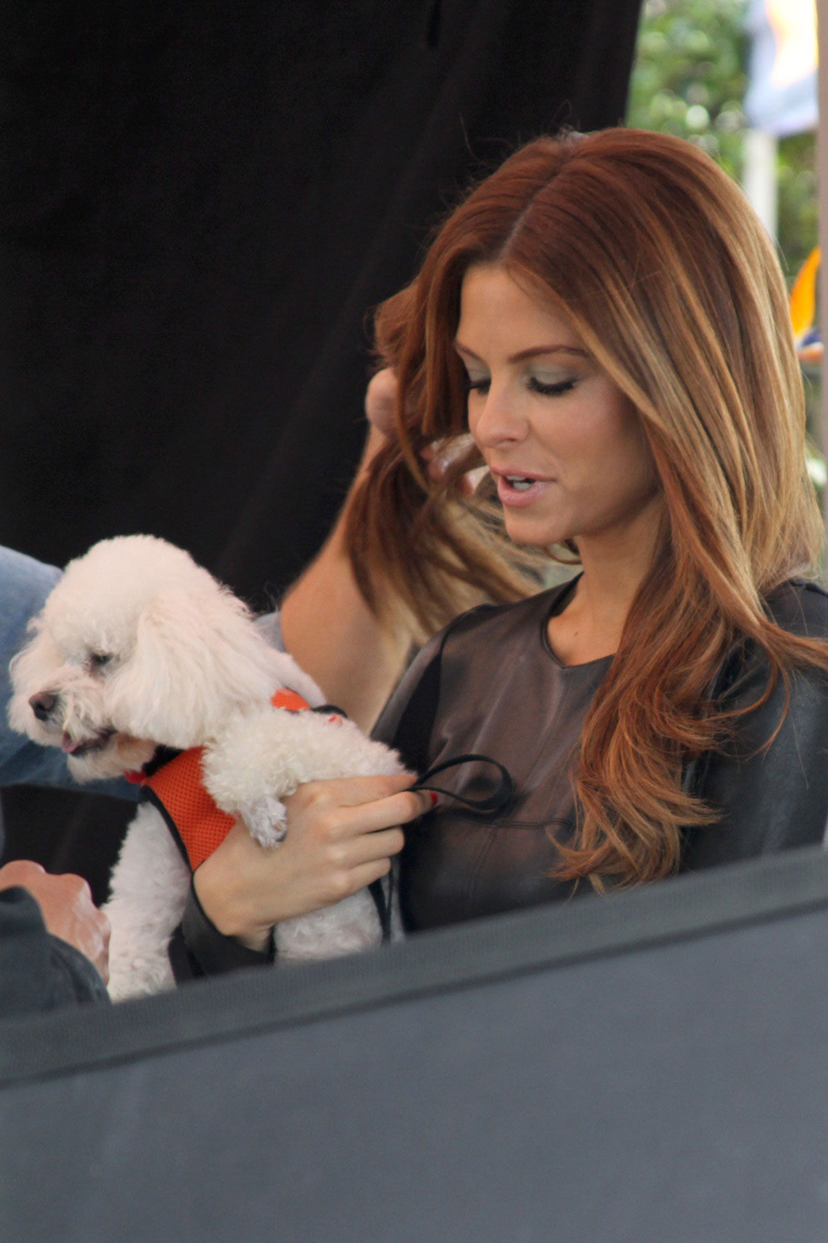 Maria Menounos on the set of Extra