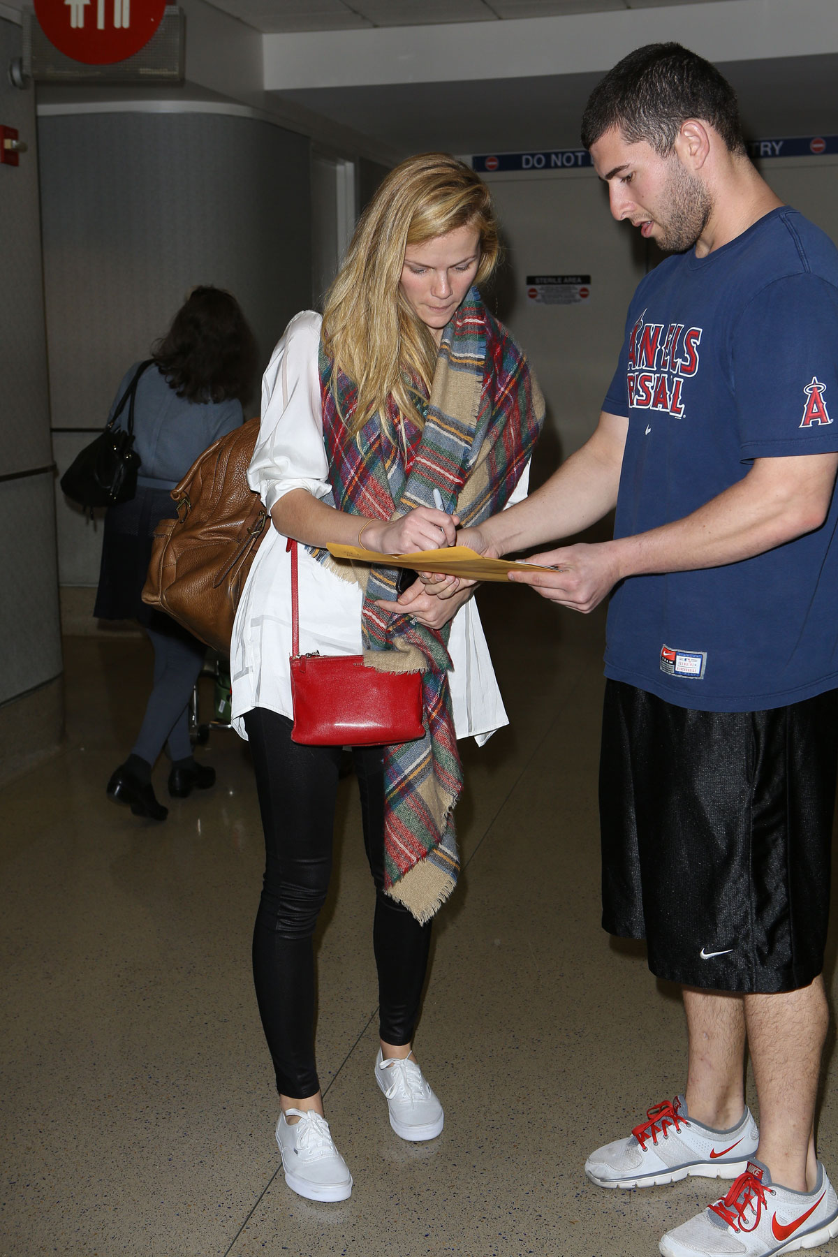 Brooklyn Decker at LAX