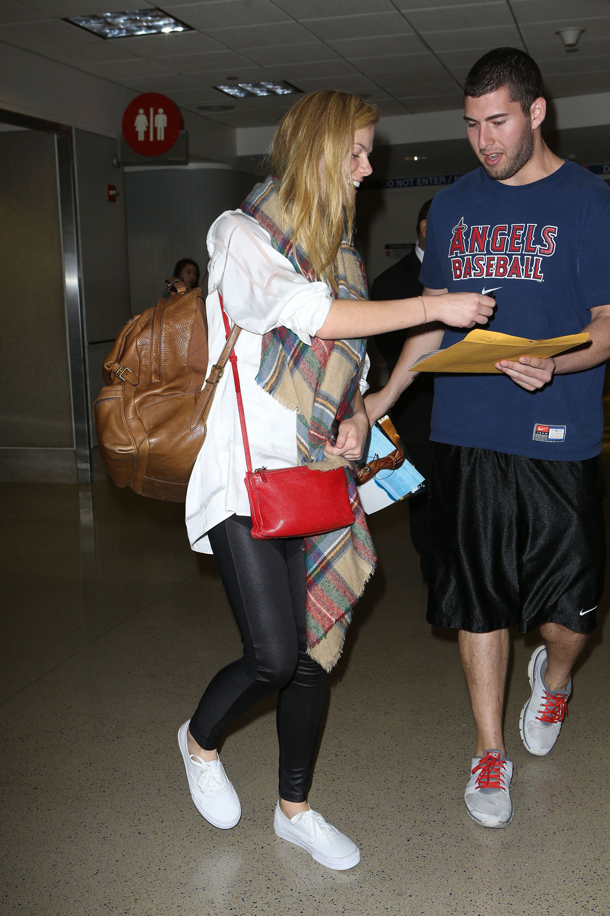 Brooklyn Decker at LAX