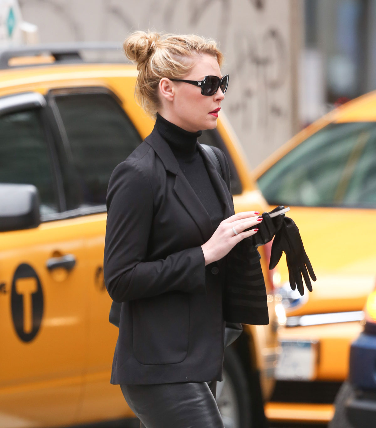 Katherine Heigl seen taking a walk in NYC