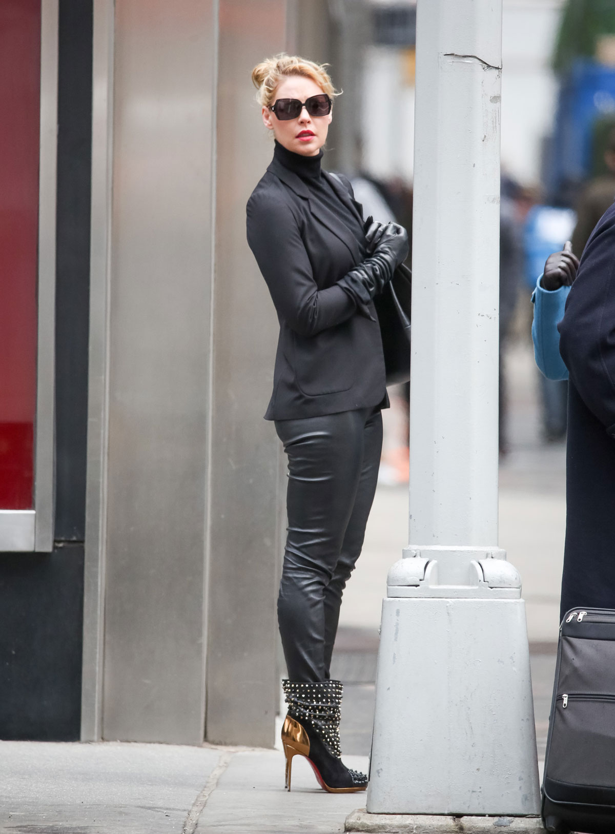 Katherine Heigl seen taking a walk in NYC