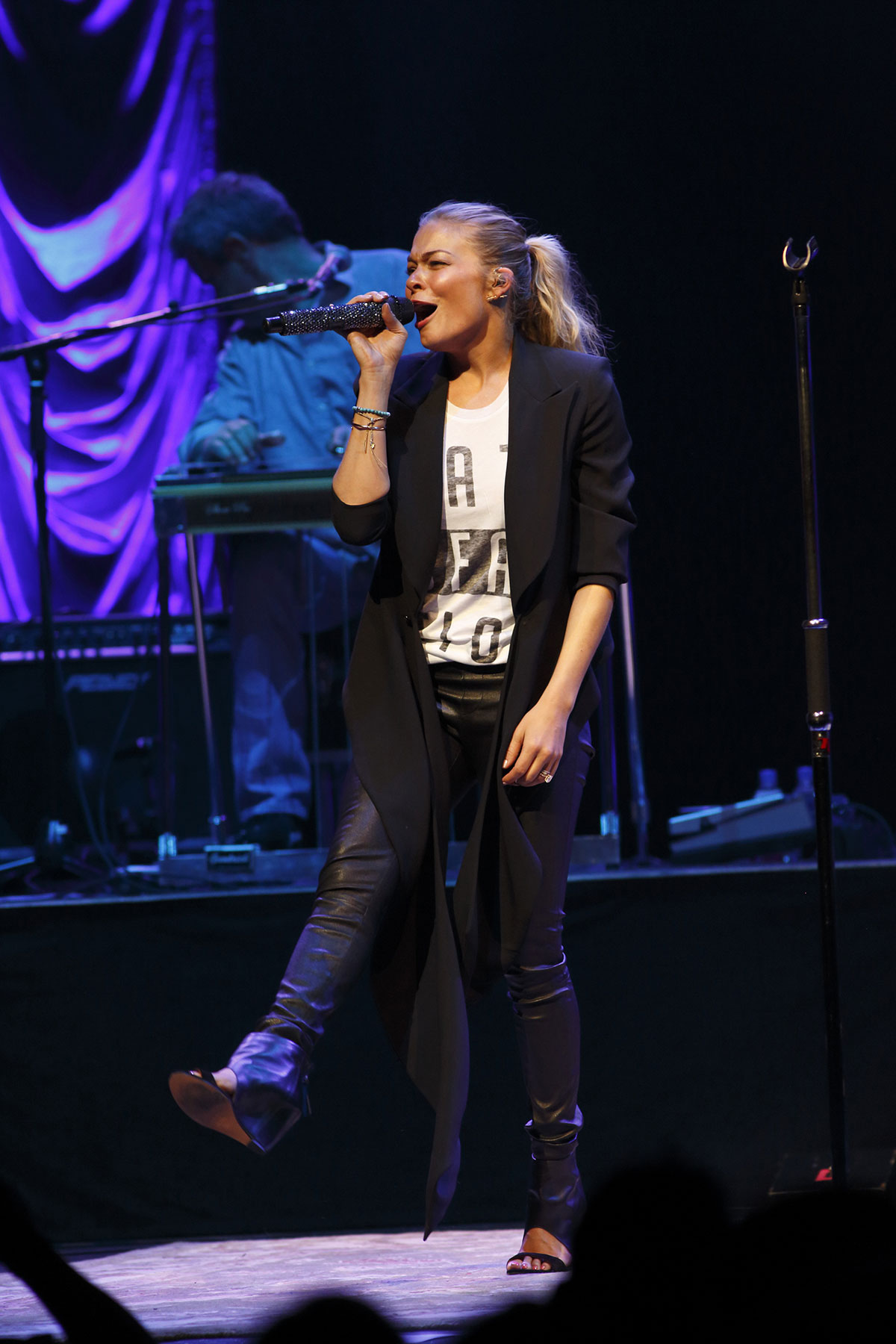 LeAnn Rimes performs at the Moody Theater