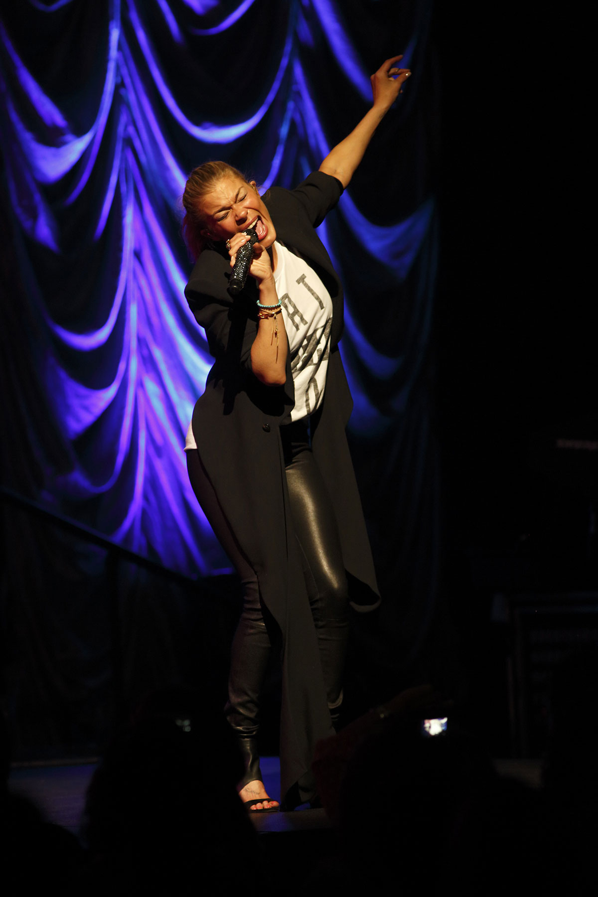 LeAnn Rimes performs at the Moody Theater