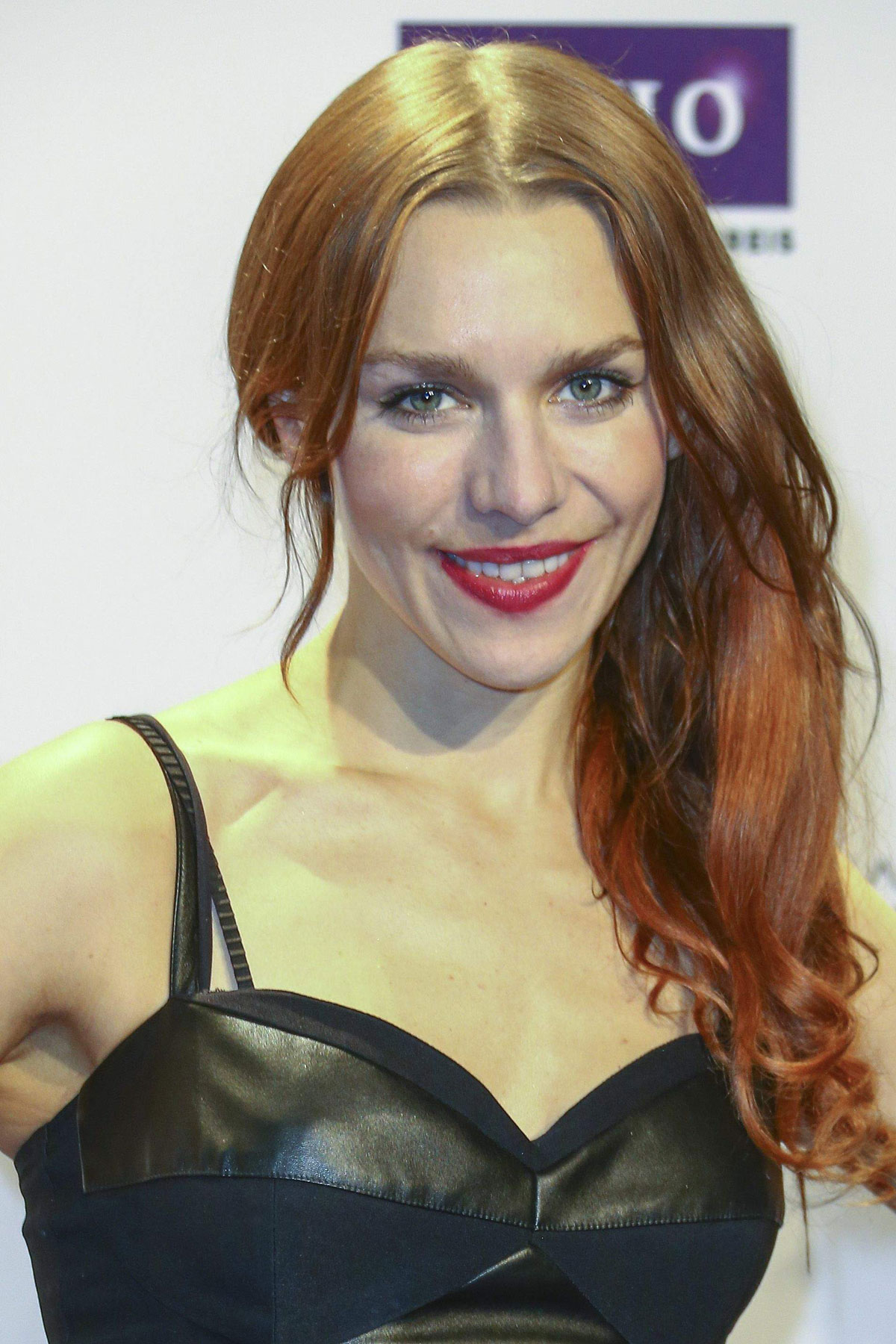 Julia Dietze attends ECHO 2014