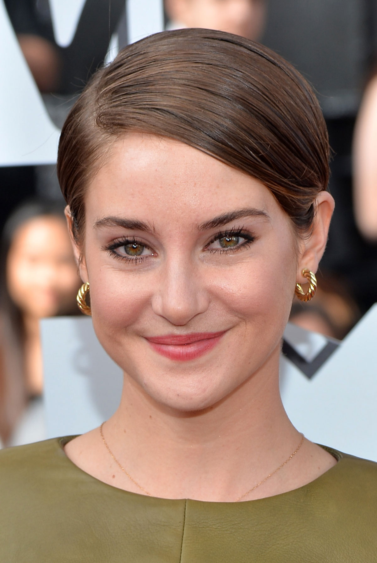 Shailene Woodley attends MTV Movie Awards