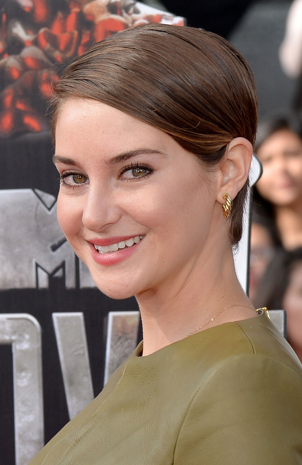 Shailene Woodley attends MTV Movie Awards