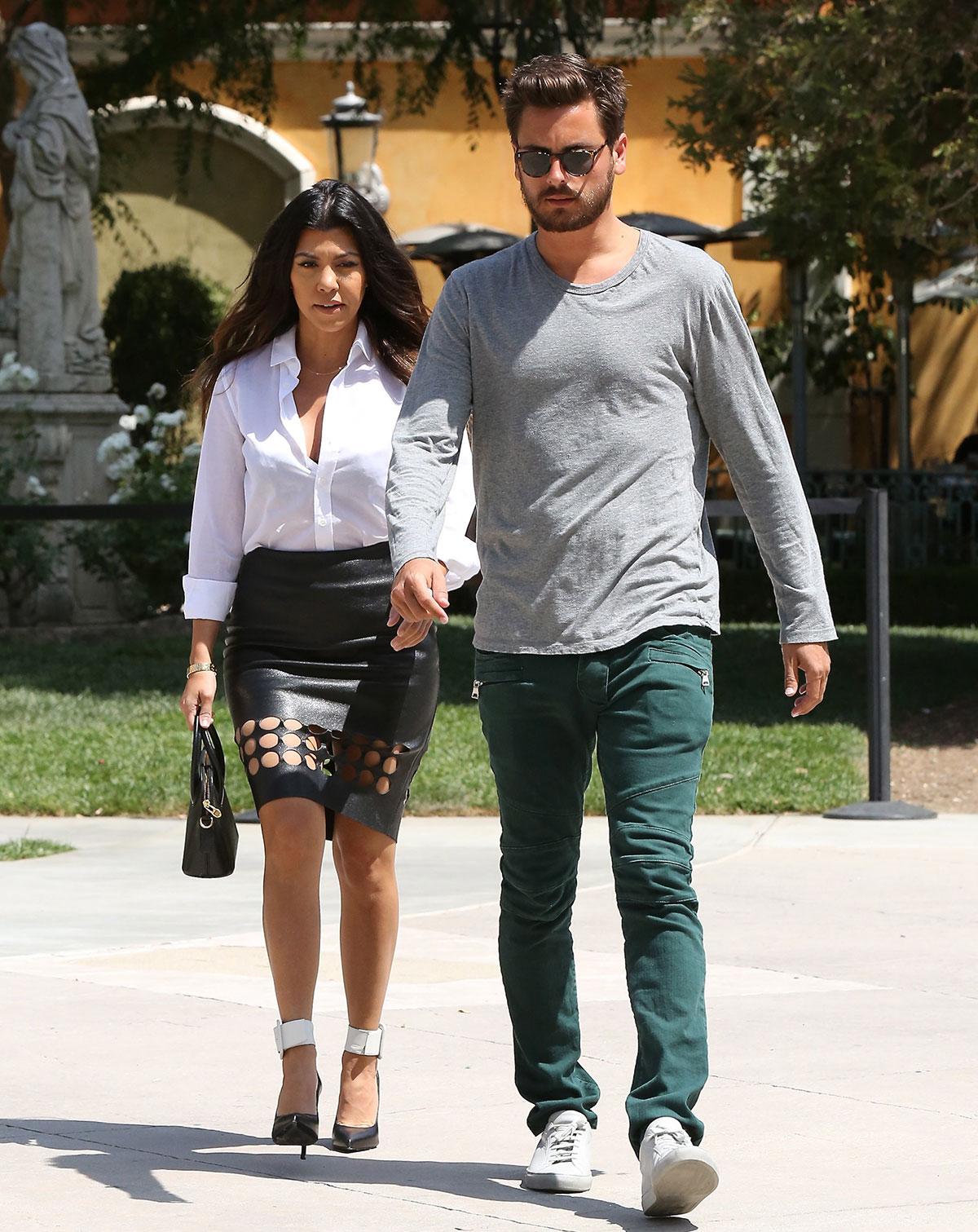 Kim and Kourtney Kardashian at Starbucks and shopping