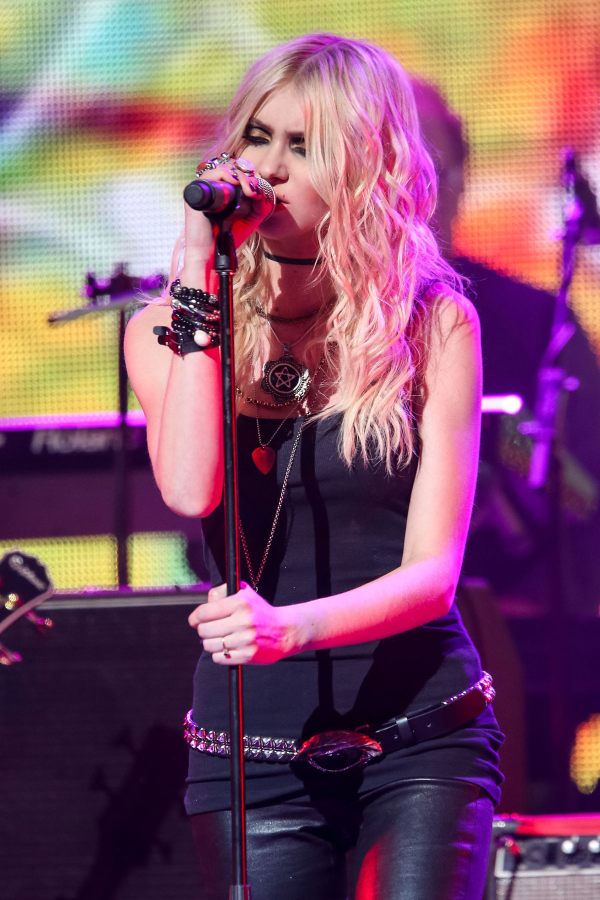 Taylor Momsen attends 2014 Revolver Golden Gods Awards