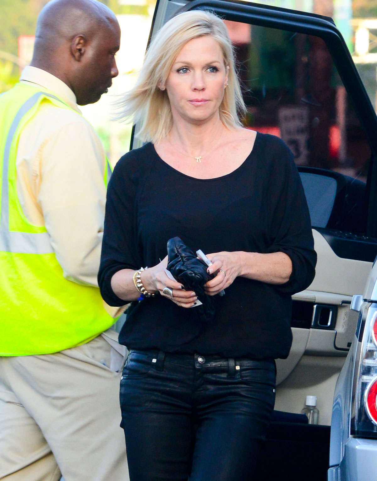 Jennie Garth at Fire Fly restaurant