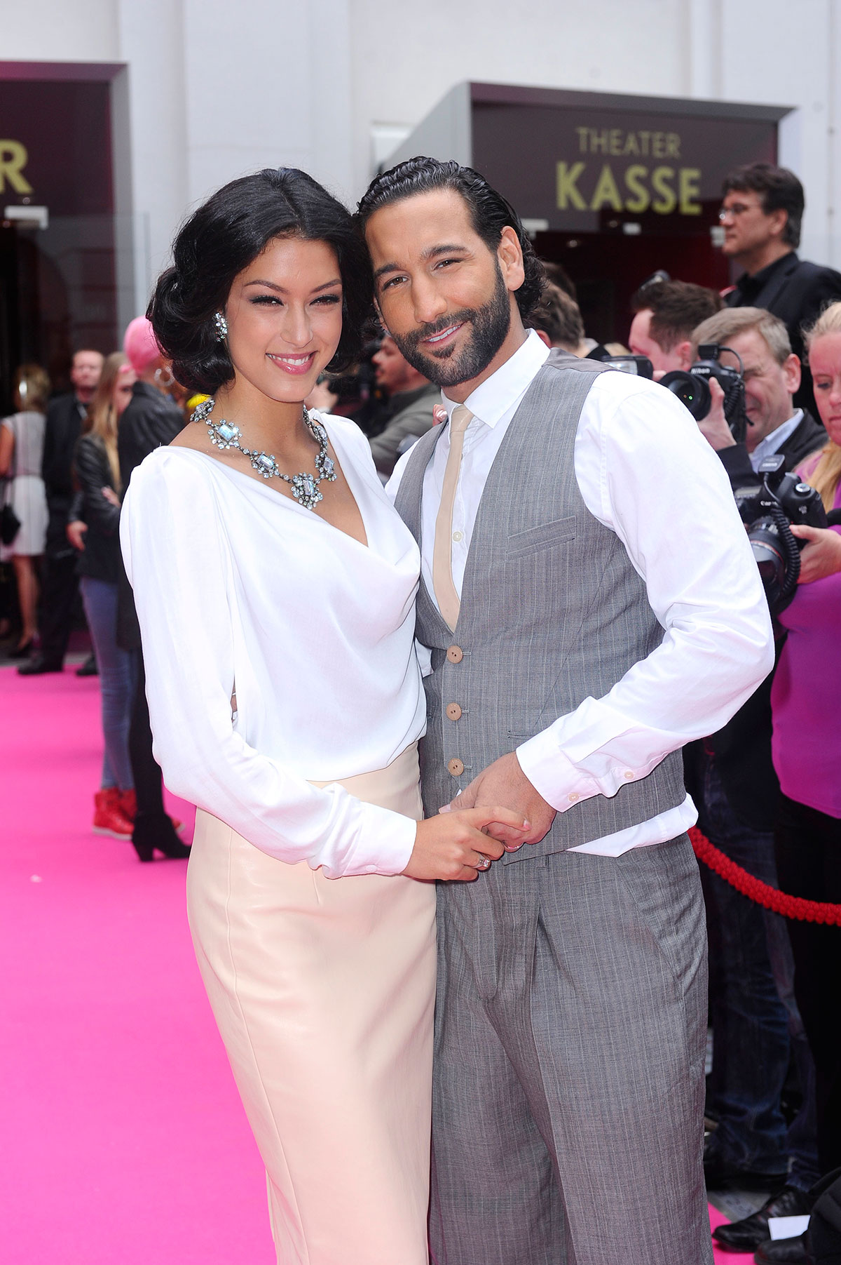 Rebecca Mir attends Dirty Dancing Das Orginal premiere live