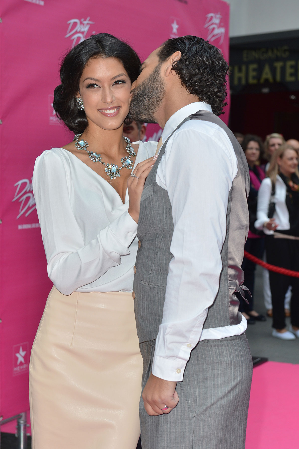 Rebecca Mir attends Dirty Dancing Das Orginal premiere live