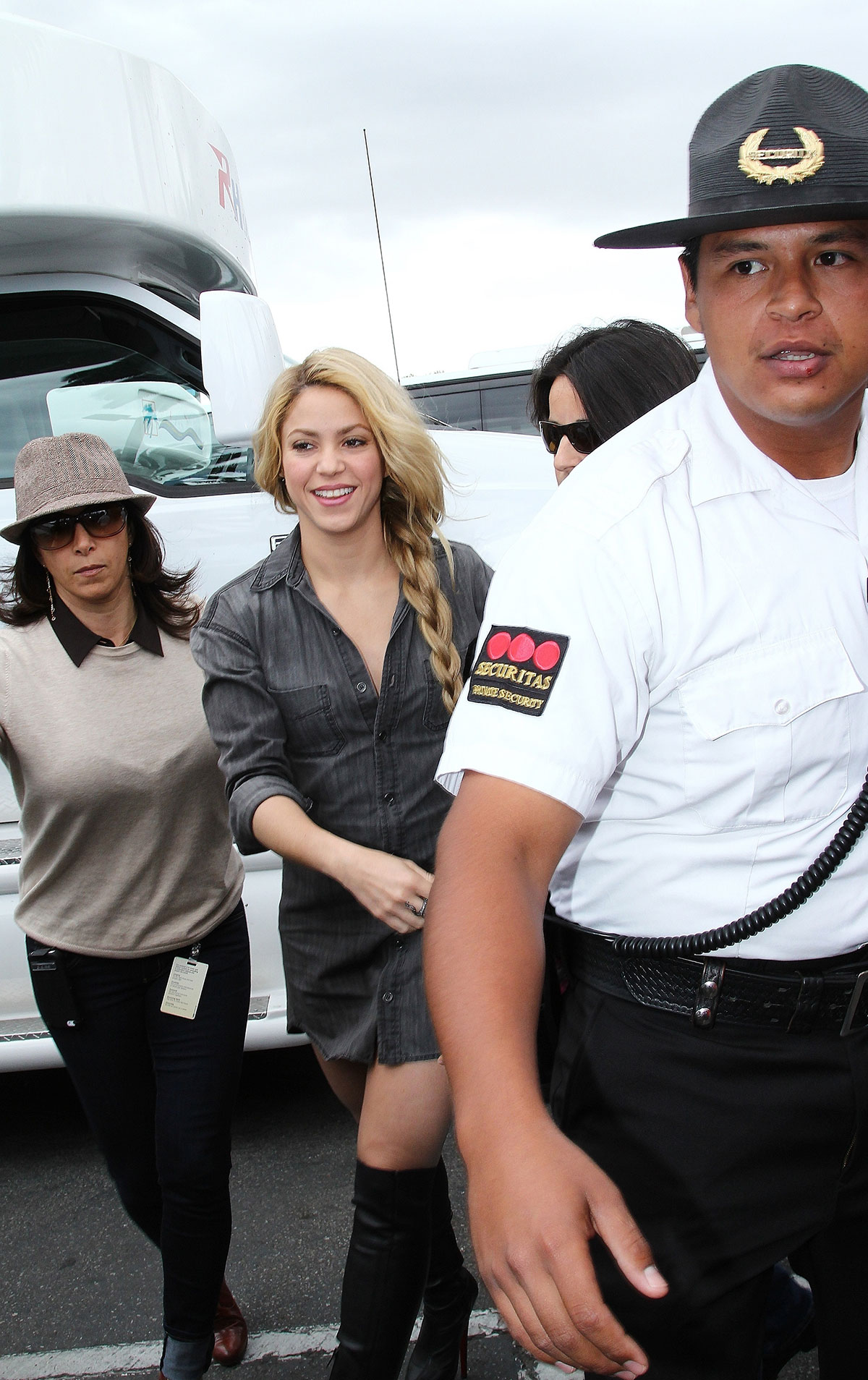 Shakira at Universal Studios Hollywood for appearance on Extra