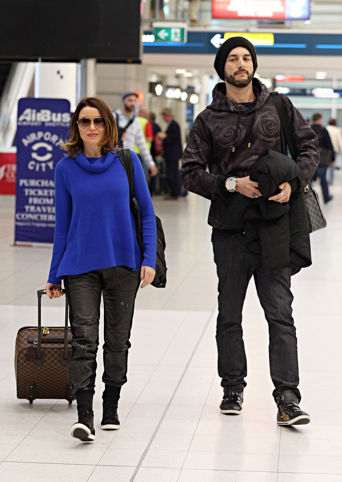 Dannii Minogue at Sydney airport