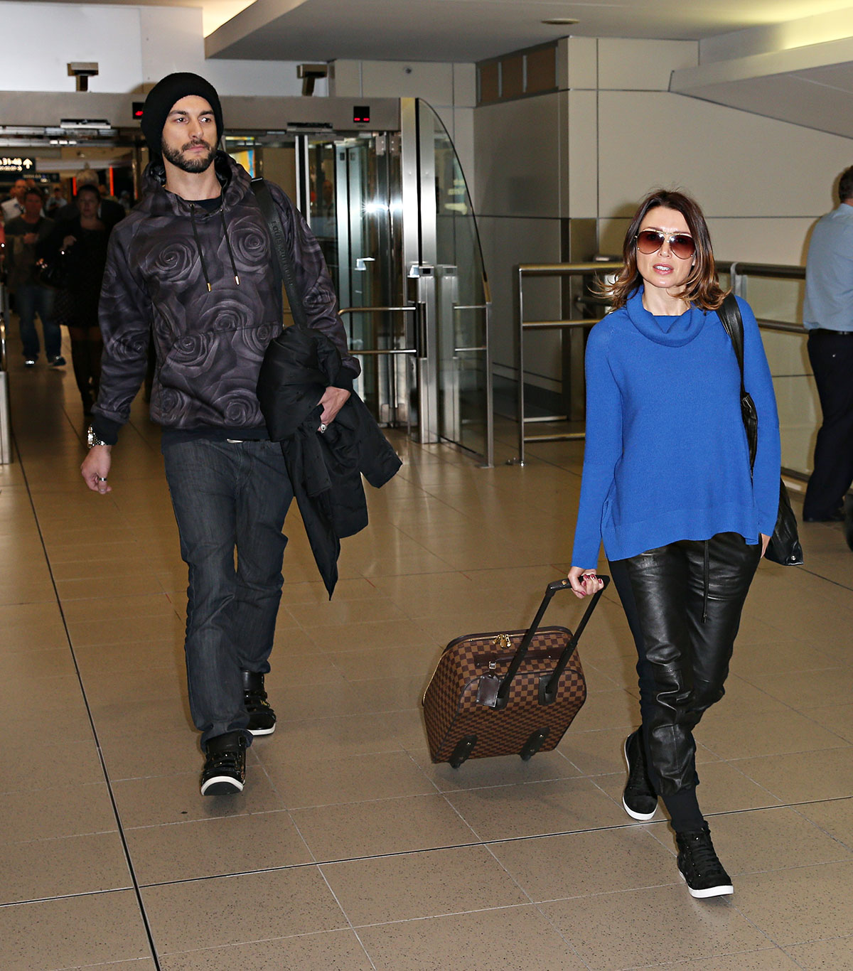 Dannii Minogue at Sydney airport