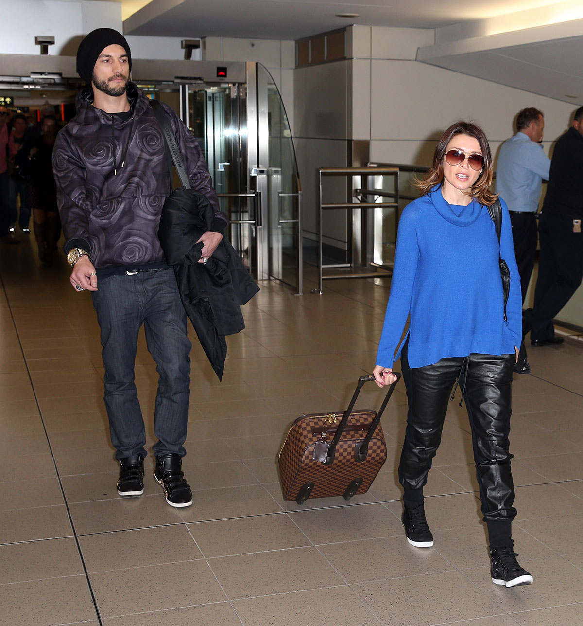 Dannii Minogue at Sydney airport