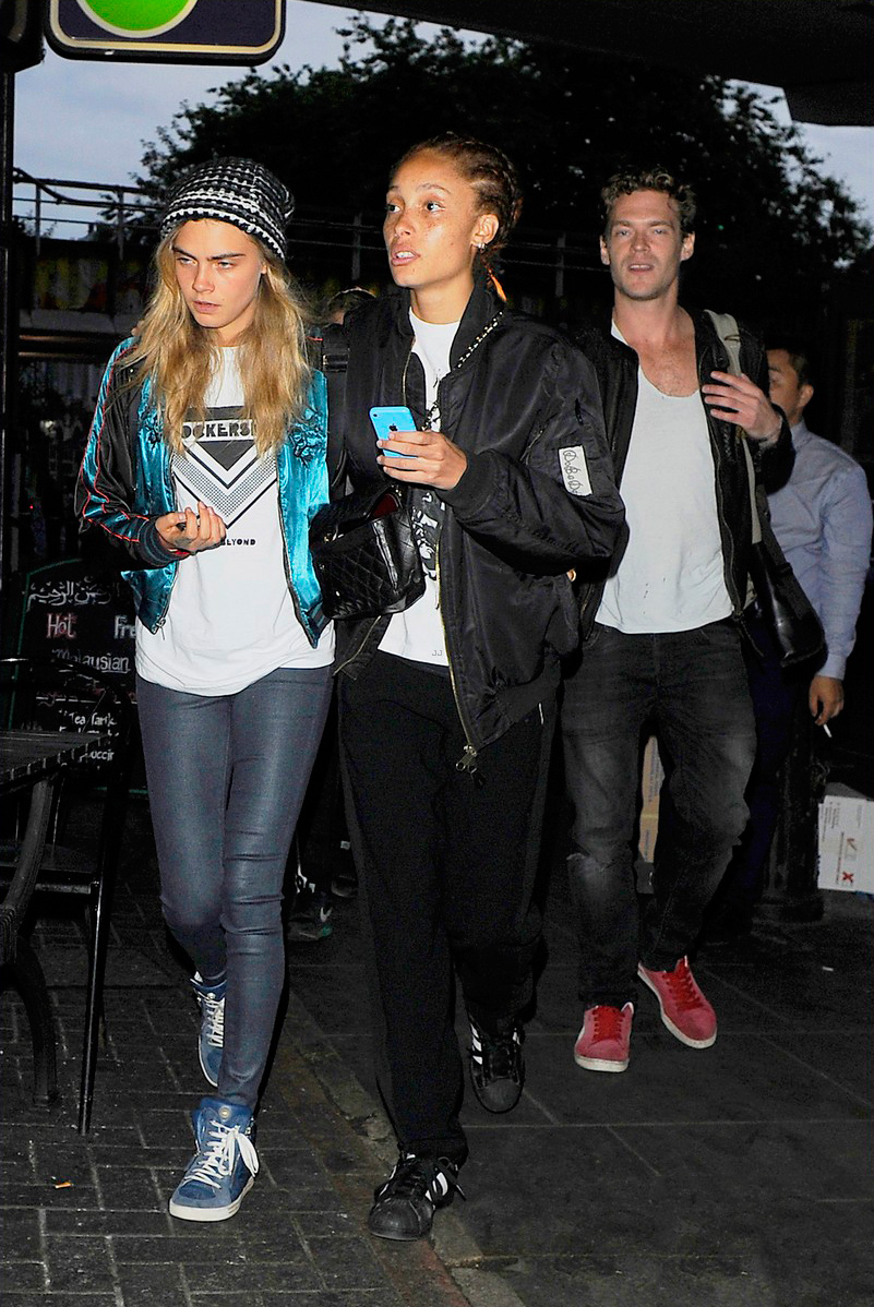 Cara Delevingne heads out to grab dinner at Boom Burger