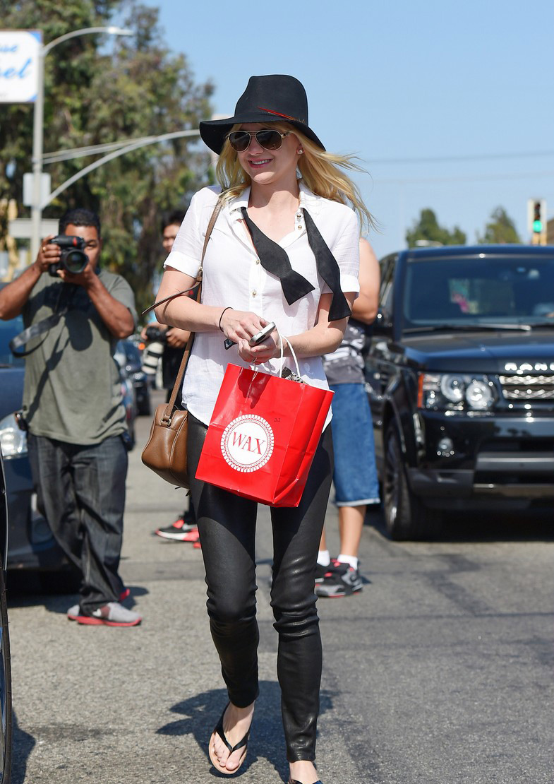 Anna Faris at Wax Melrose in Los Angeles