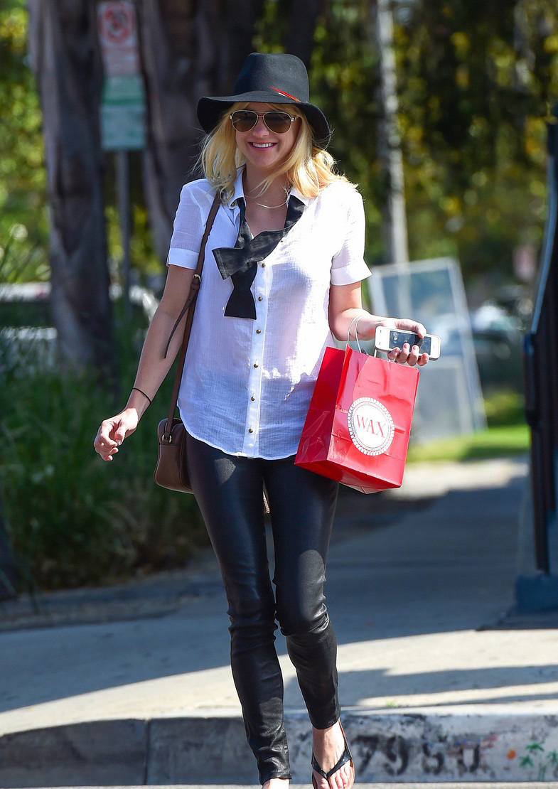 Anna Faris at Wax Melrose in Los Angeles