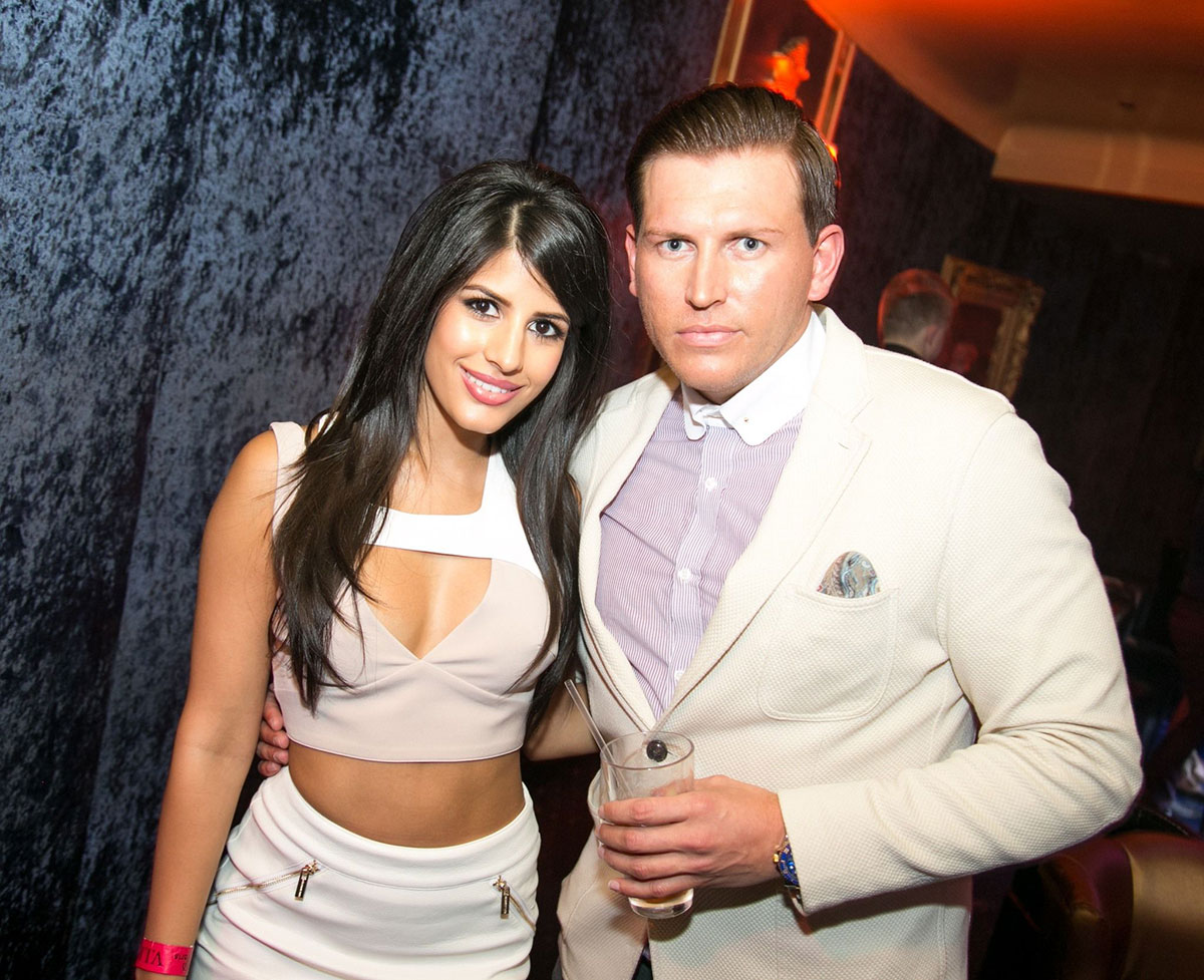 Jasmin Walia at Cafe De Paris