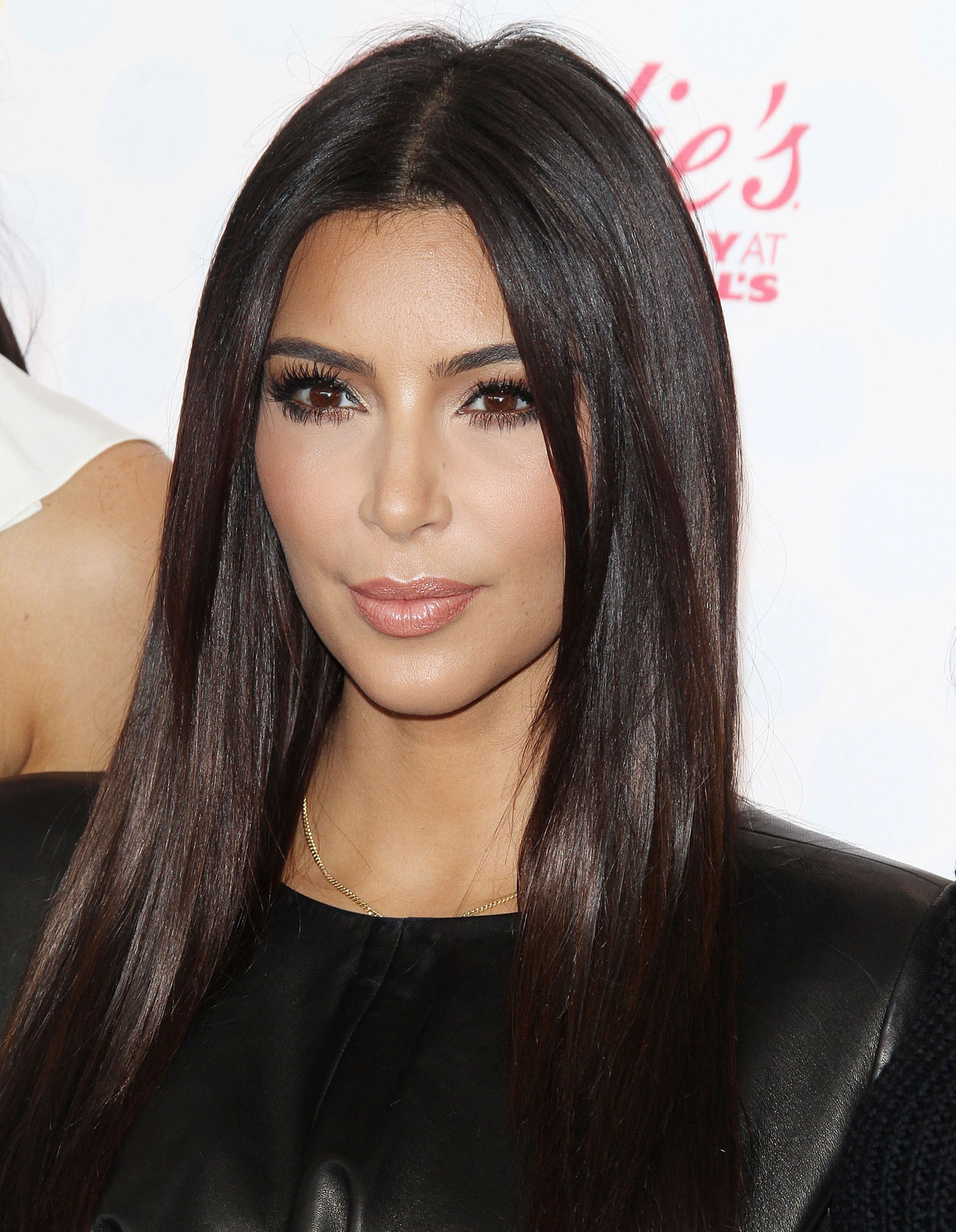 Kim Kardashian attends FOX 2014 Teen Choice Awards