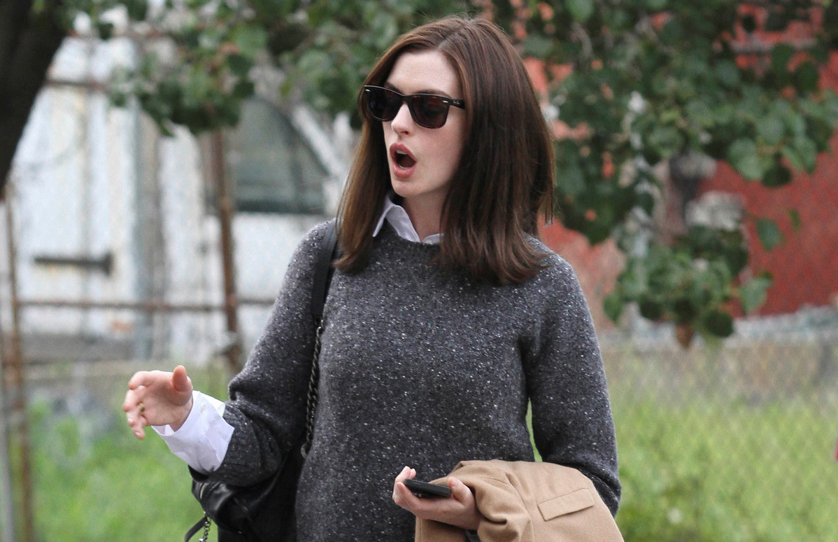 Anne Hathaway filming a scene for her upcoming movie The Intern