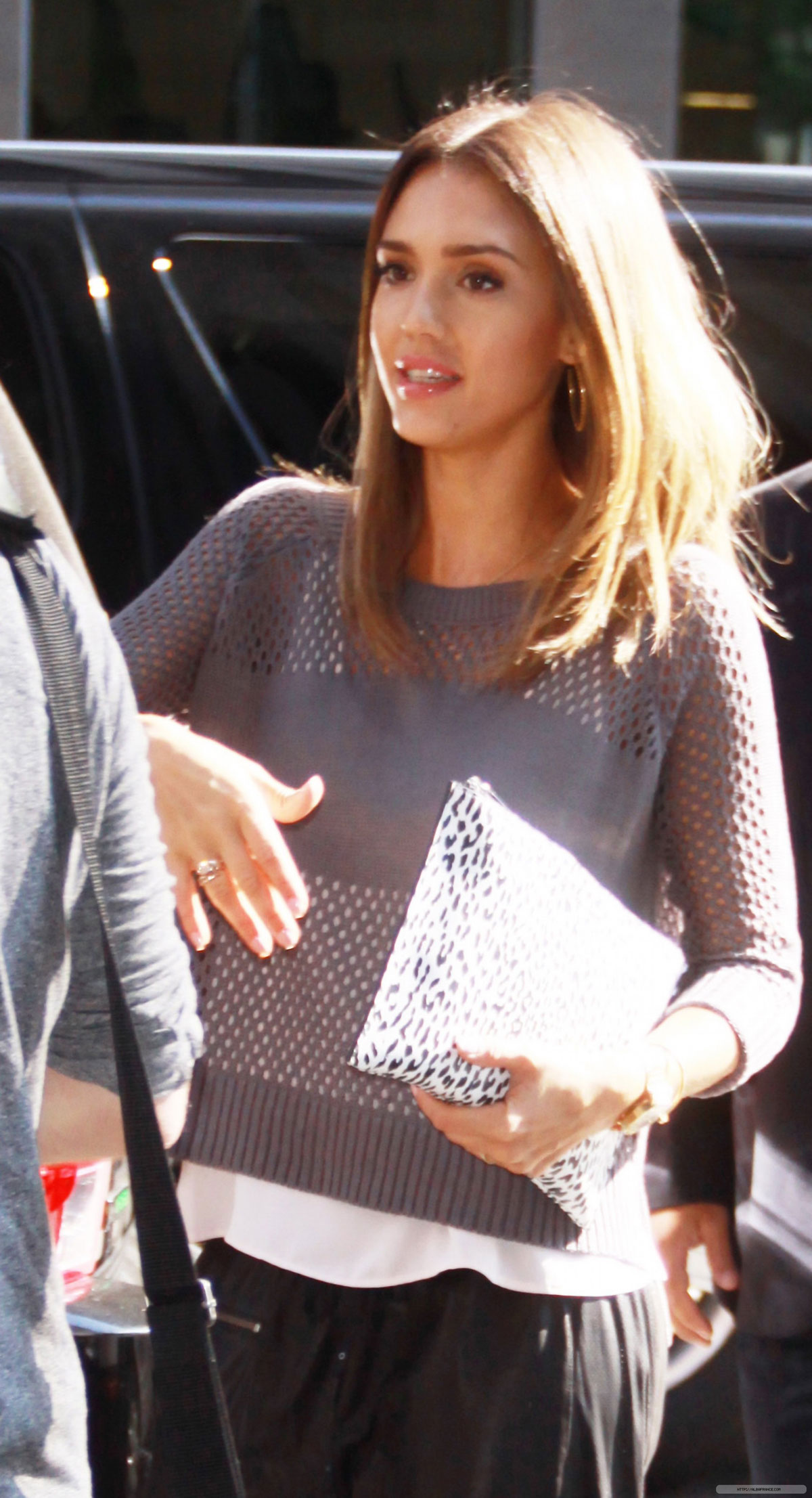 Jessica Alba arriving at SiriusXM Studio in NYC