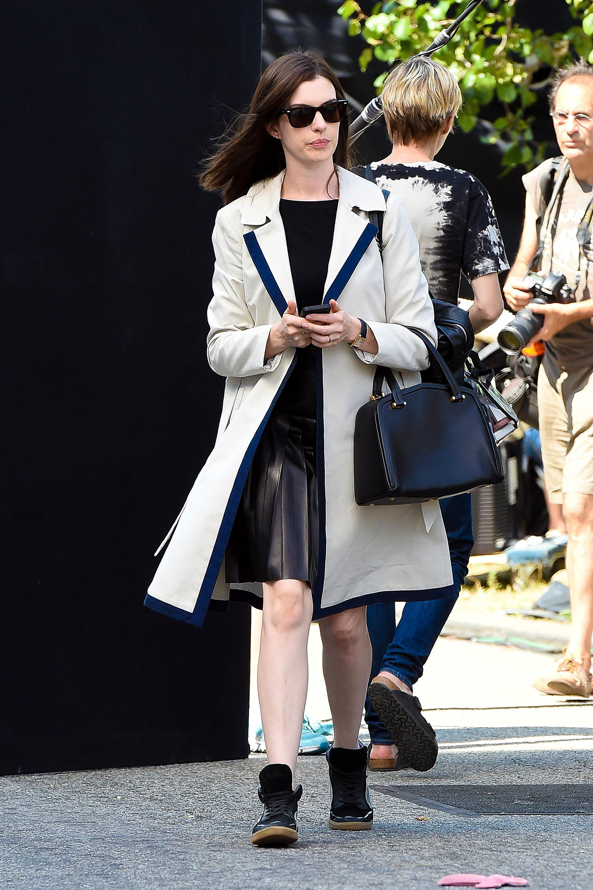 Anne Hathaway The Intern set candids in NYC