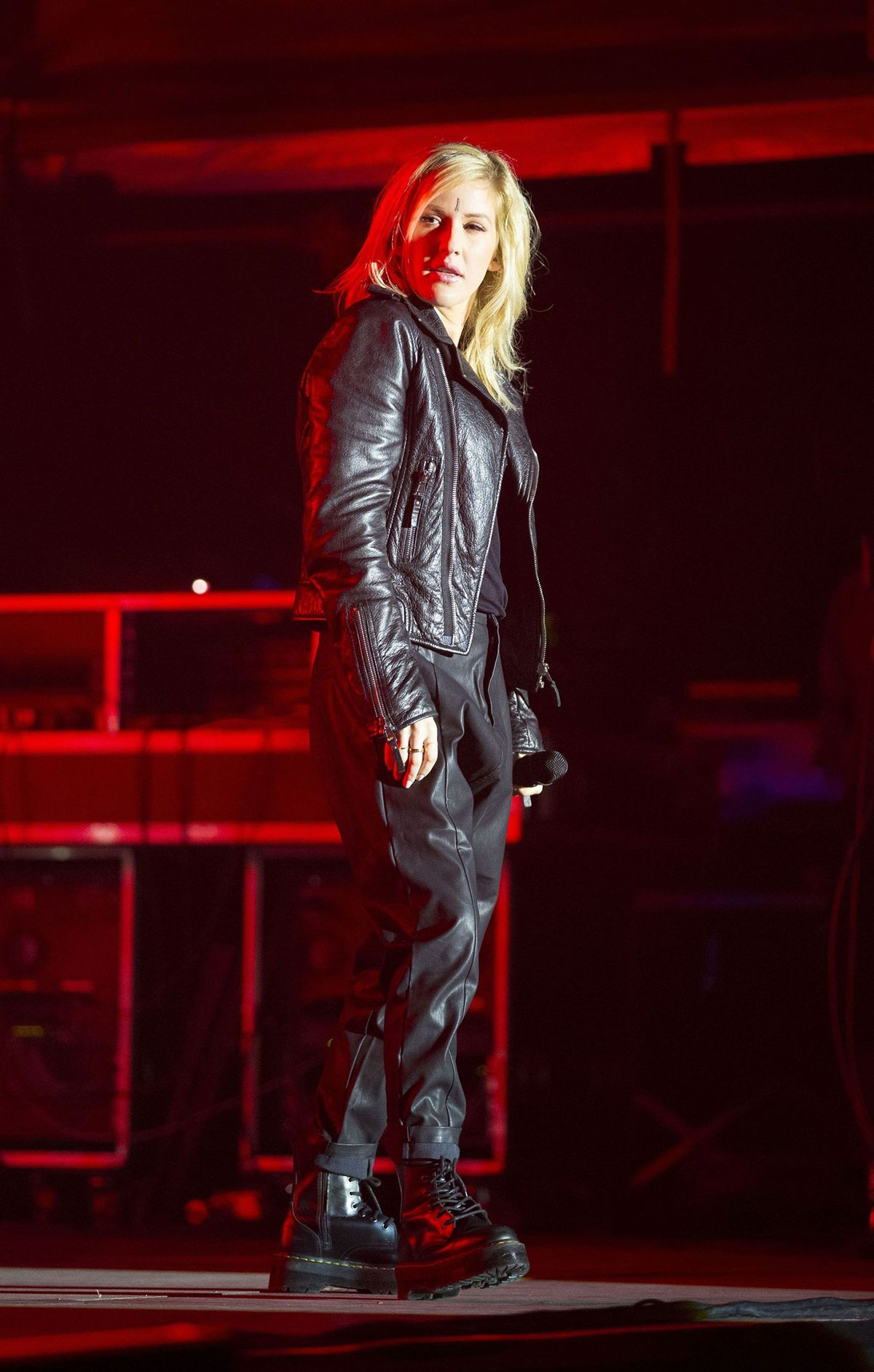 Ellie Goulding performs at Sundown Festival