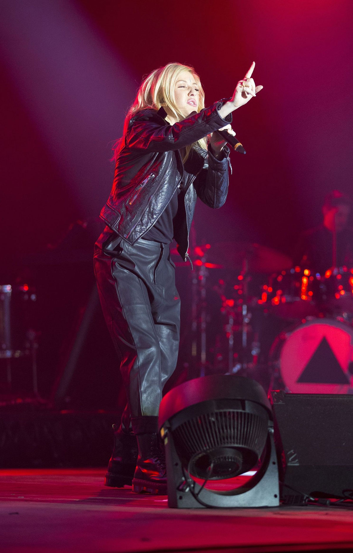 Ellie Goulding performs at Sundown Festival