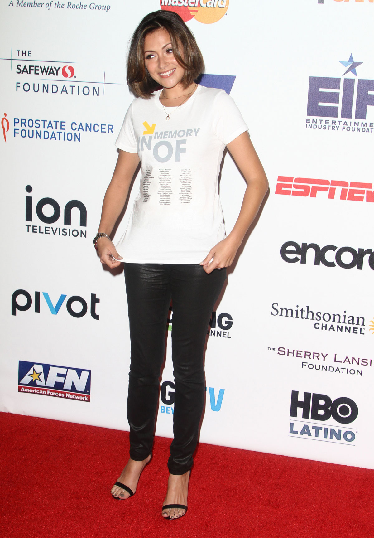 Italia Ricci attends 4th Annual Stand Up 2 Cancer Live Benefit