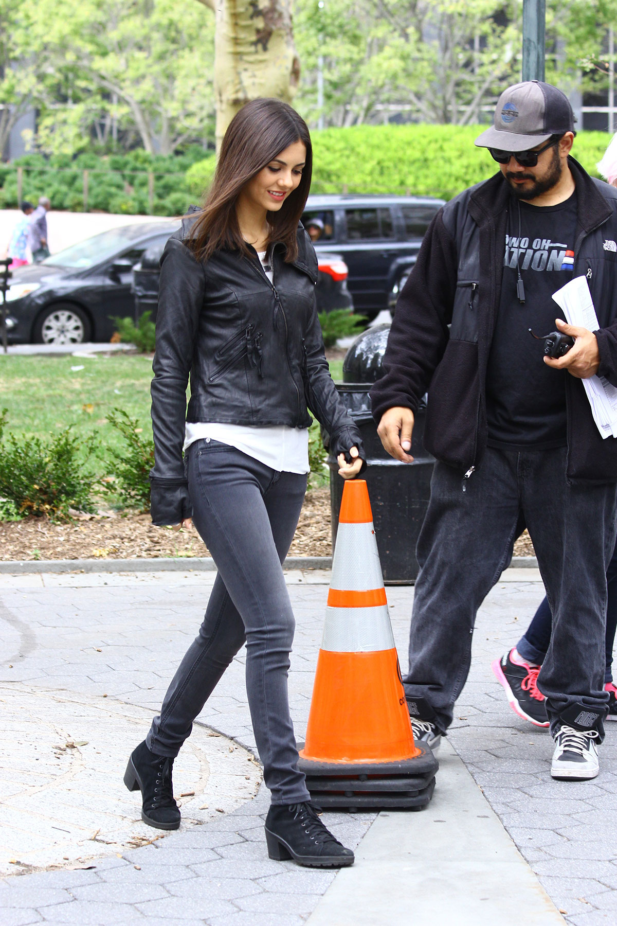 Victoria Justice on the Set of Eye Candy