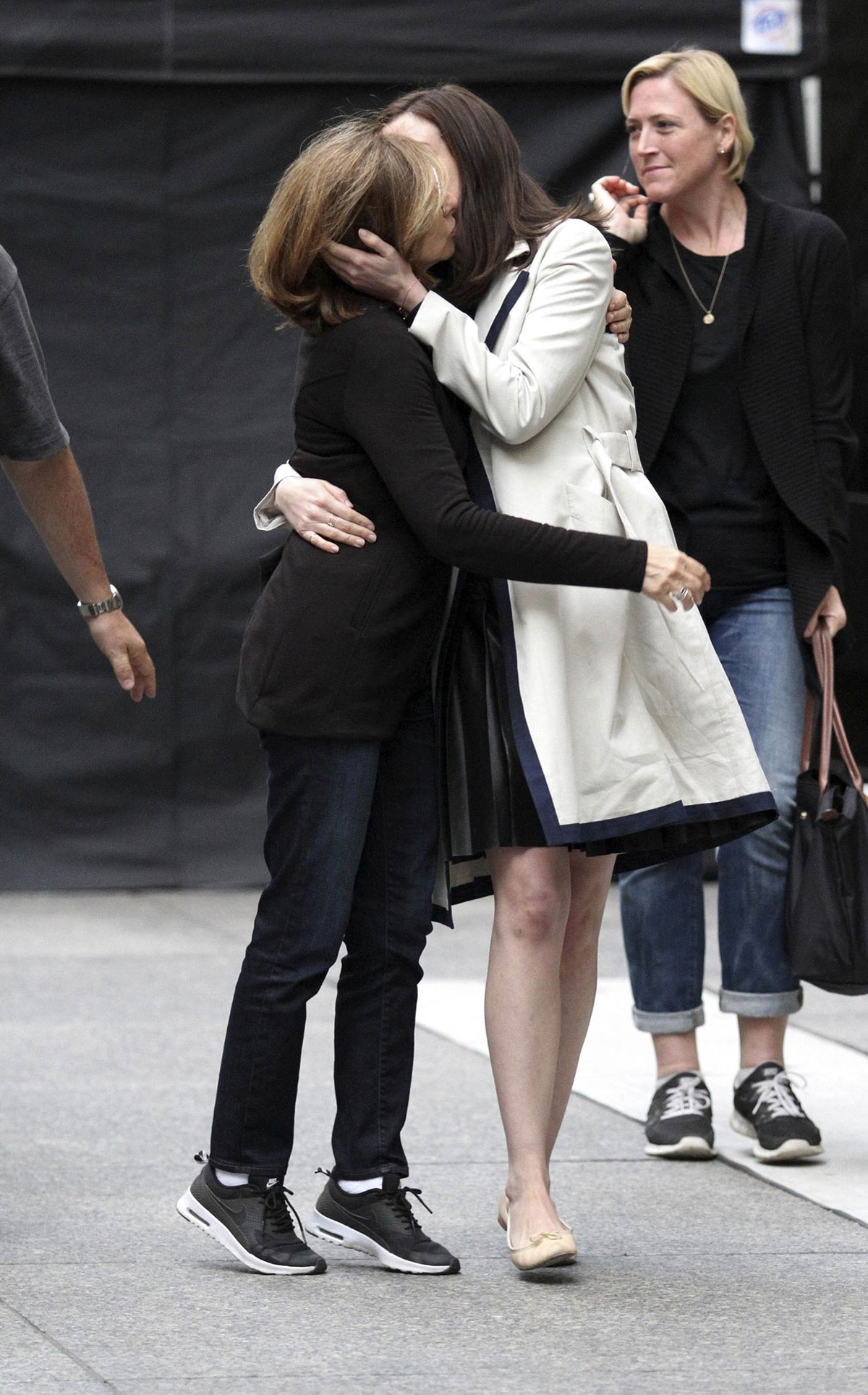 Anne Hathaway on the set of The Intern