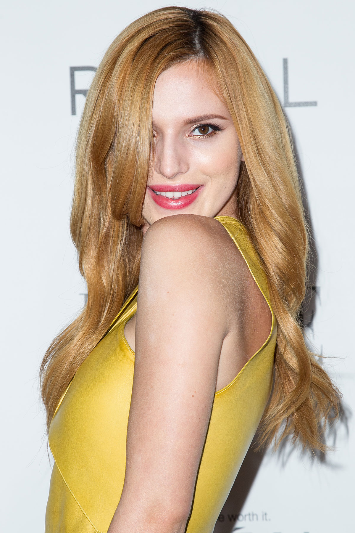 Bella Thorne attends 21st Annual ELLE Women In Hollywood Awards