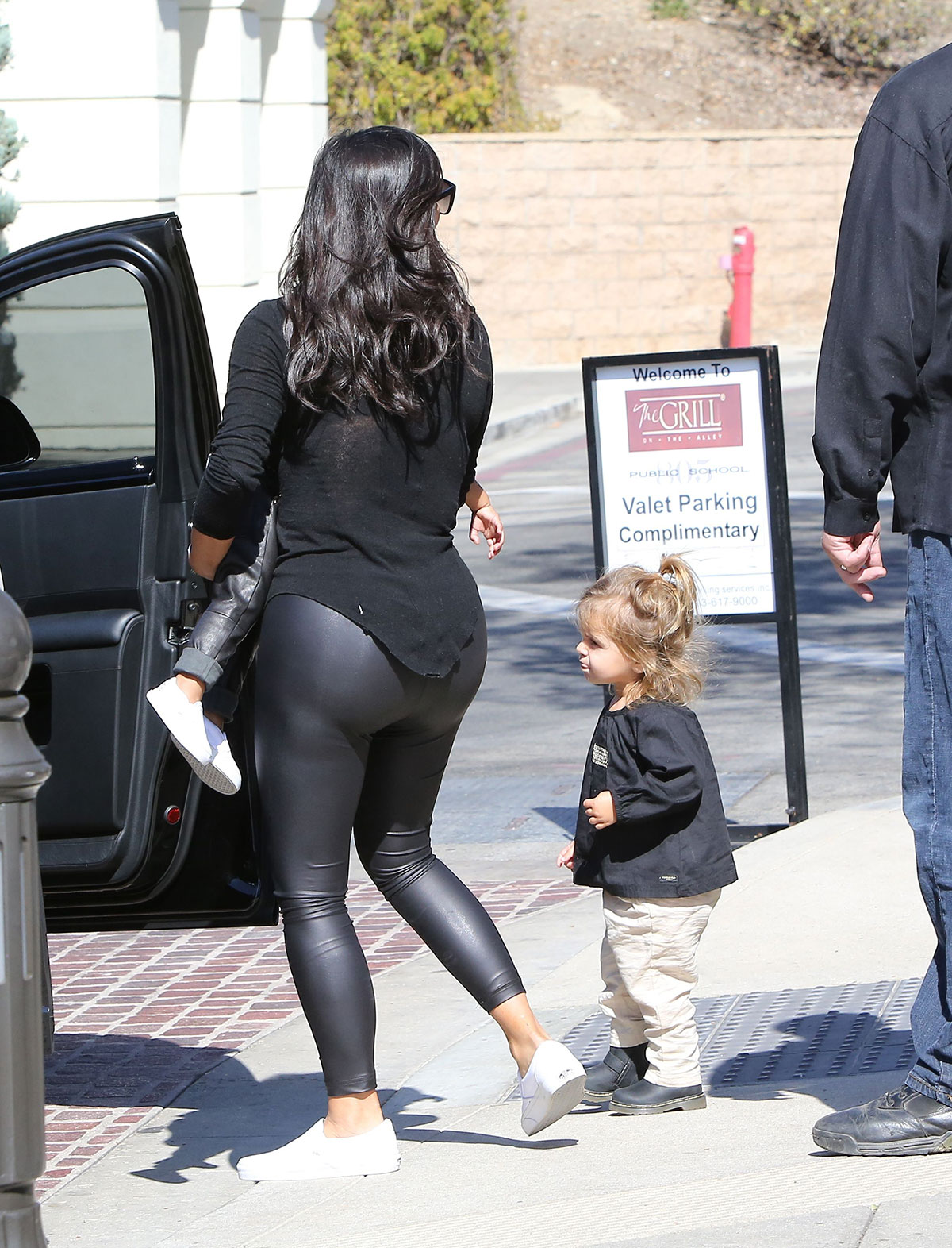 Kim Kardashian leaving The Grill in Calabasas