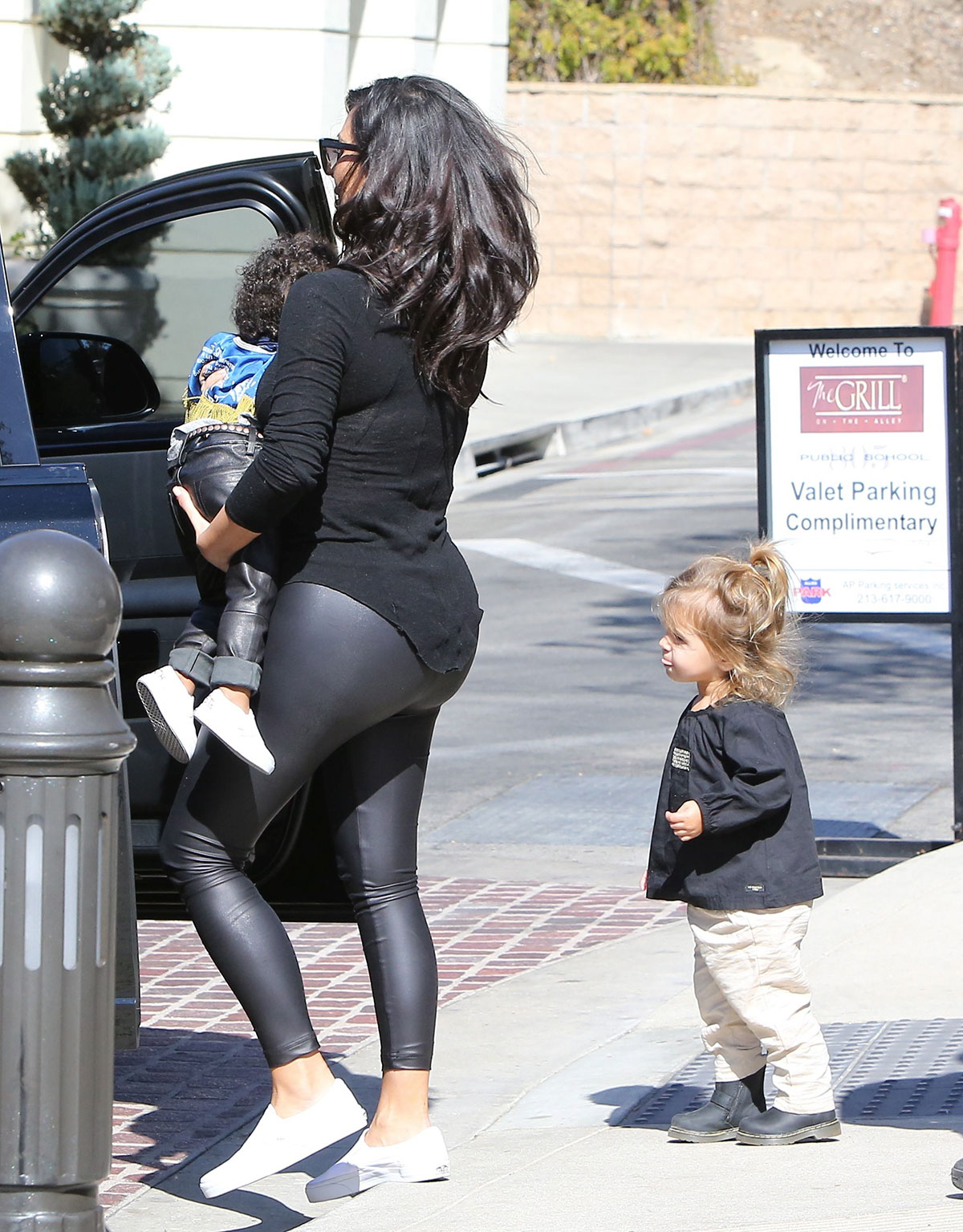 Kim Kardashian leaving The Grill in Calabasas