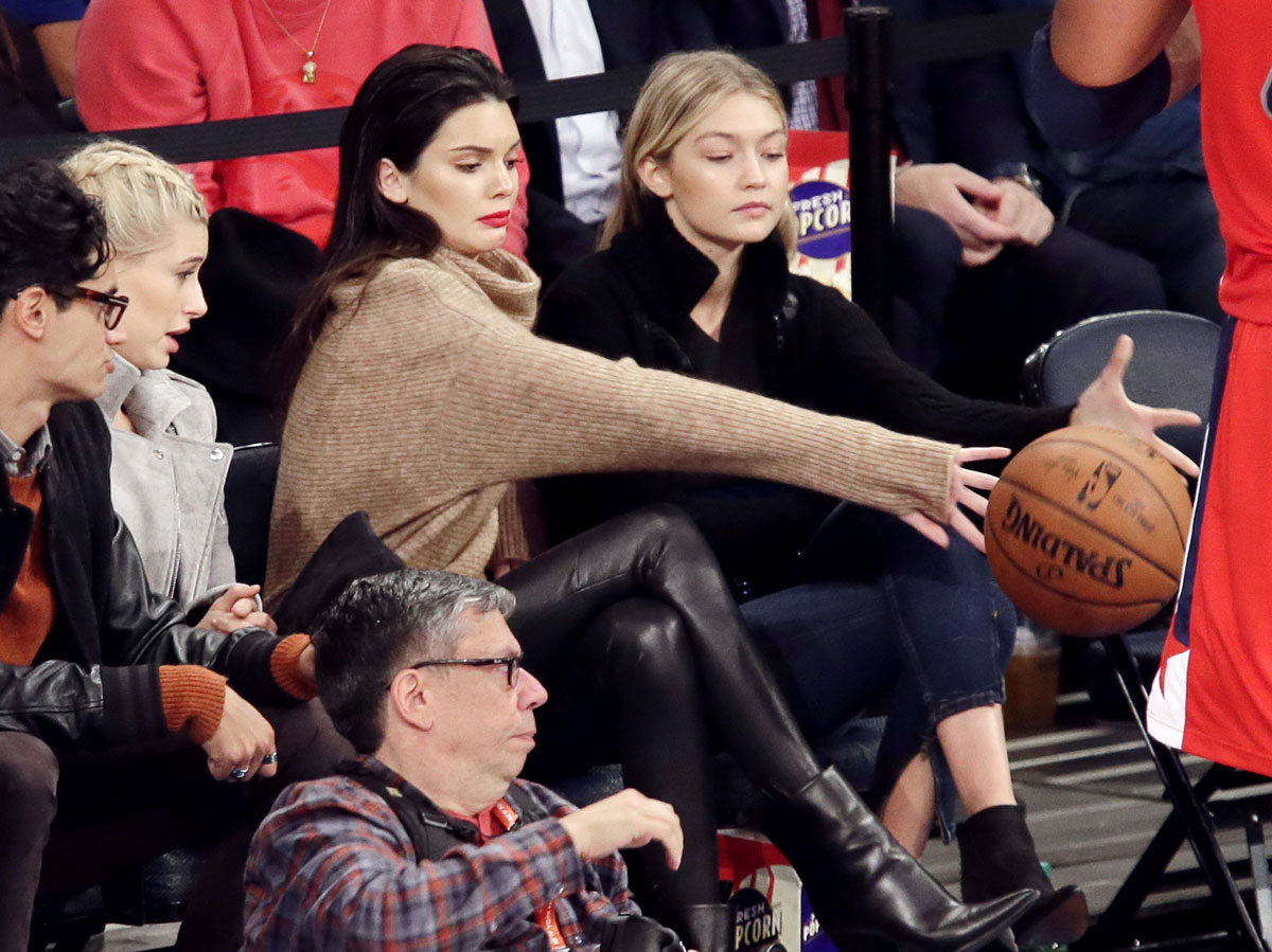 Kendall Jenner at the Knicks vs Wizards basketball game