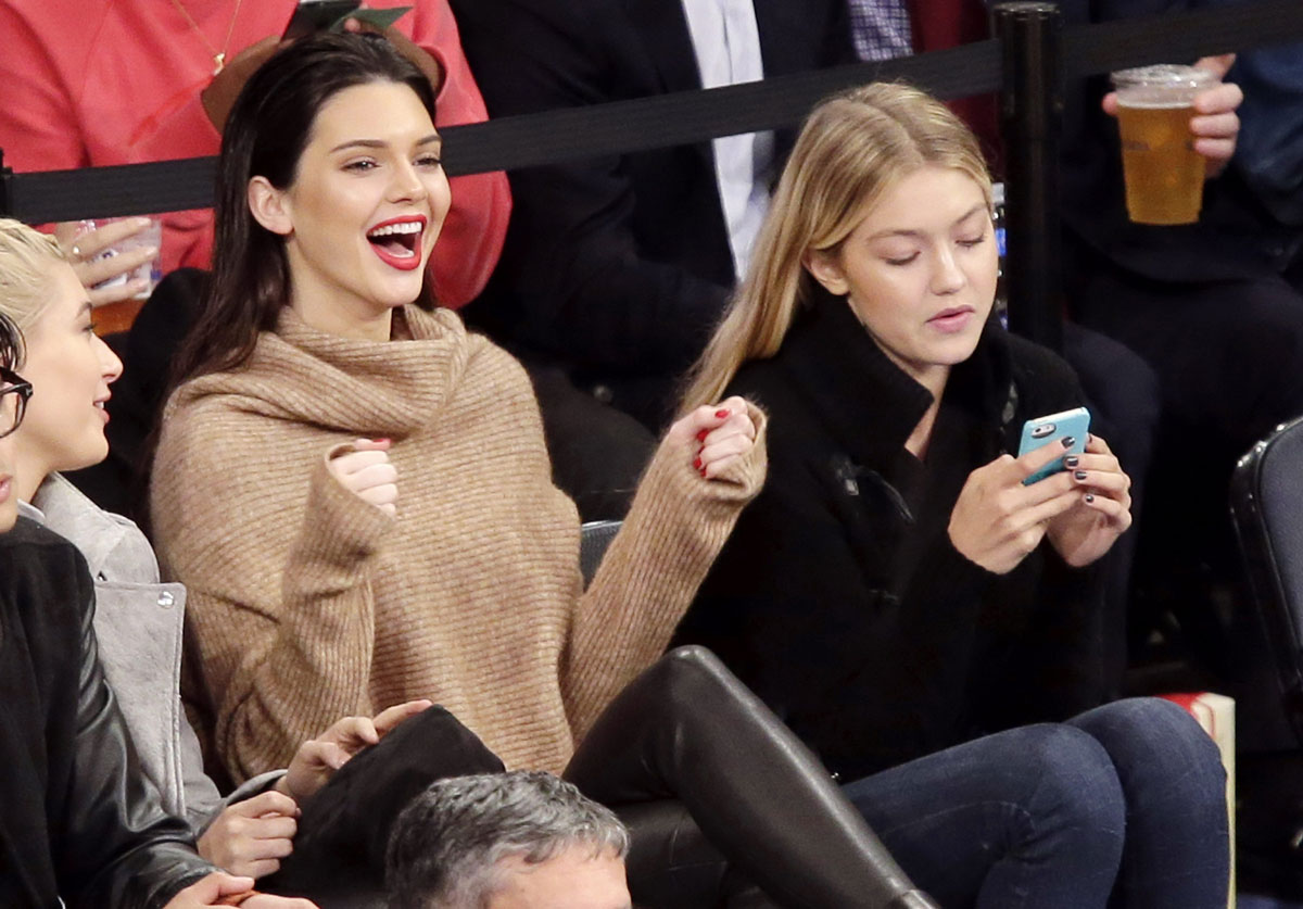 Kendall Jenner at the Knicks vs Wizards basketball game