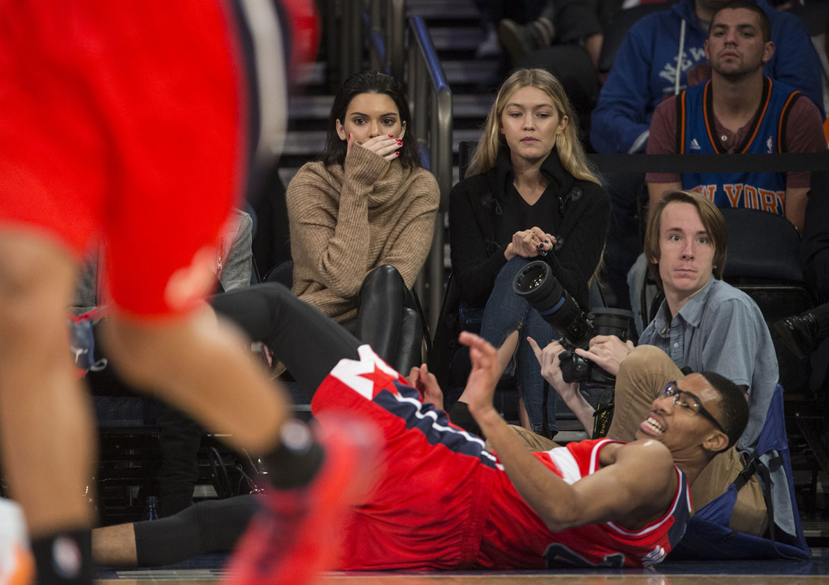 Kendall Jenner at the Knicks vs Wizards basketball game